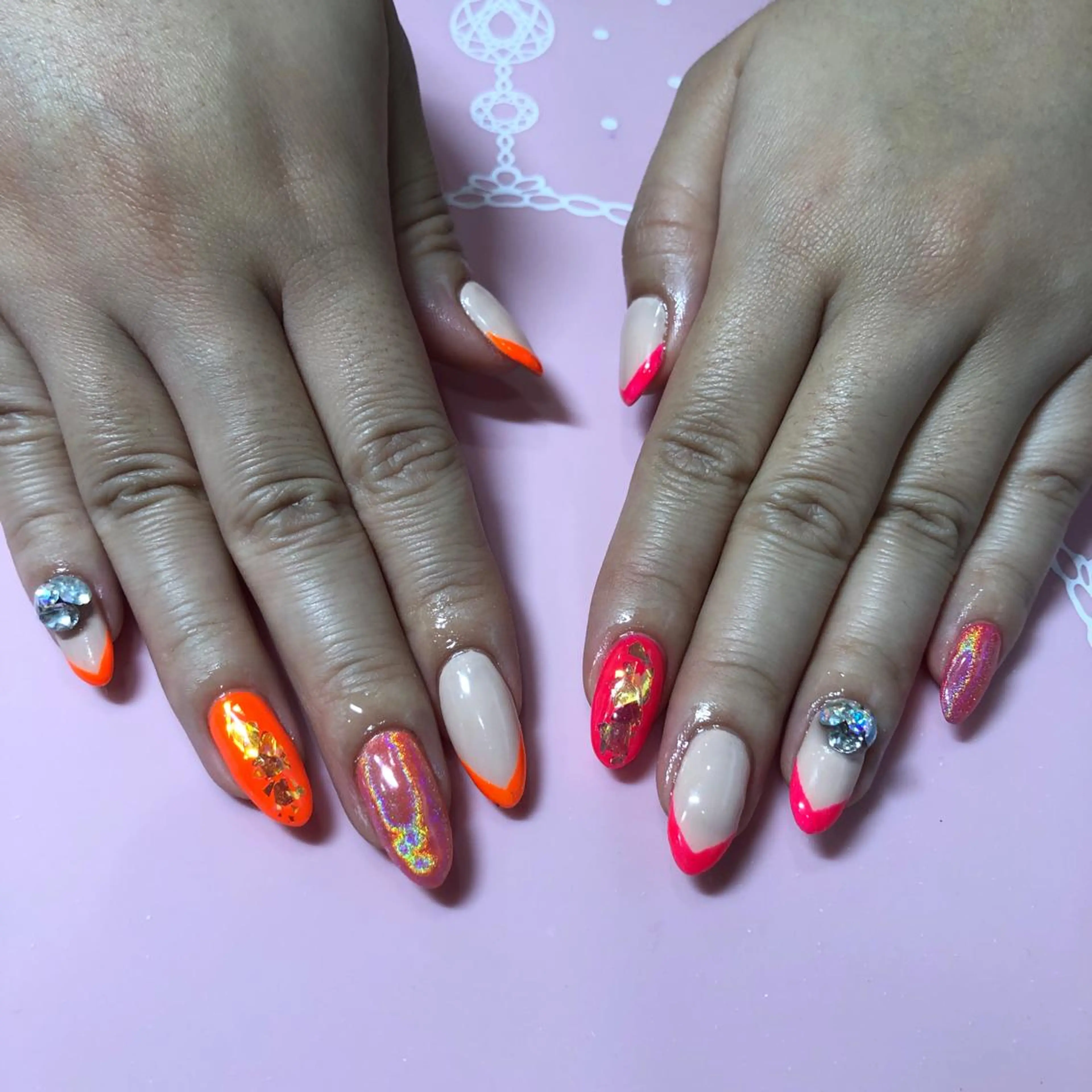 ミディアム ネイル フレンチネイル ジェルネイル 《LB》ラブリエ Nail&eyeのマツエク・マツパデザイン