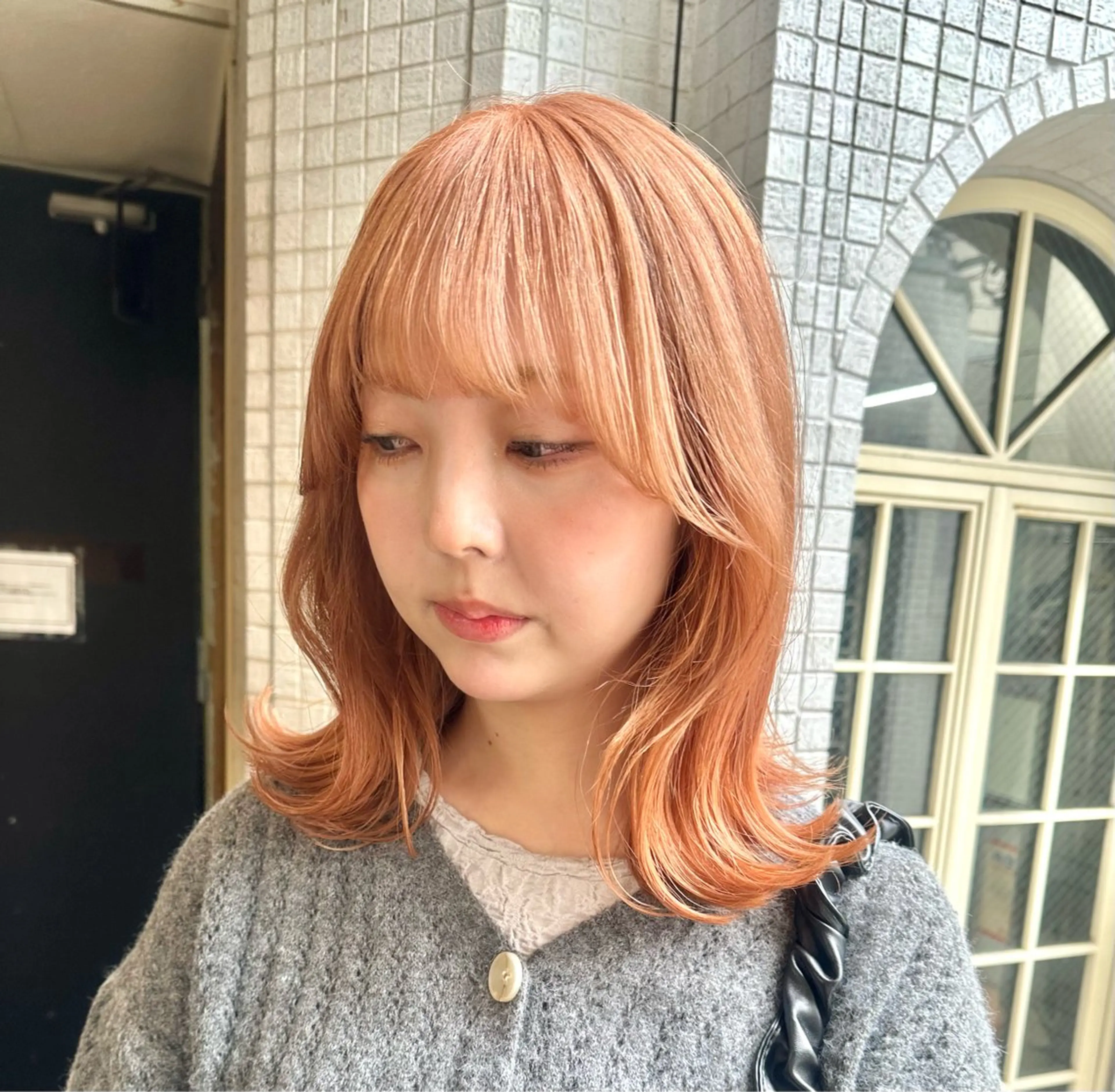 ミディアム 顔まわりレイヤー 顔周りカット レイヤーカット 🍊 MOEKO🍊のヘアスタイル
