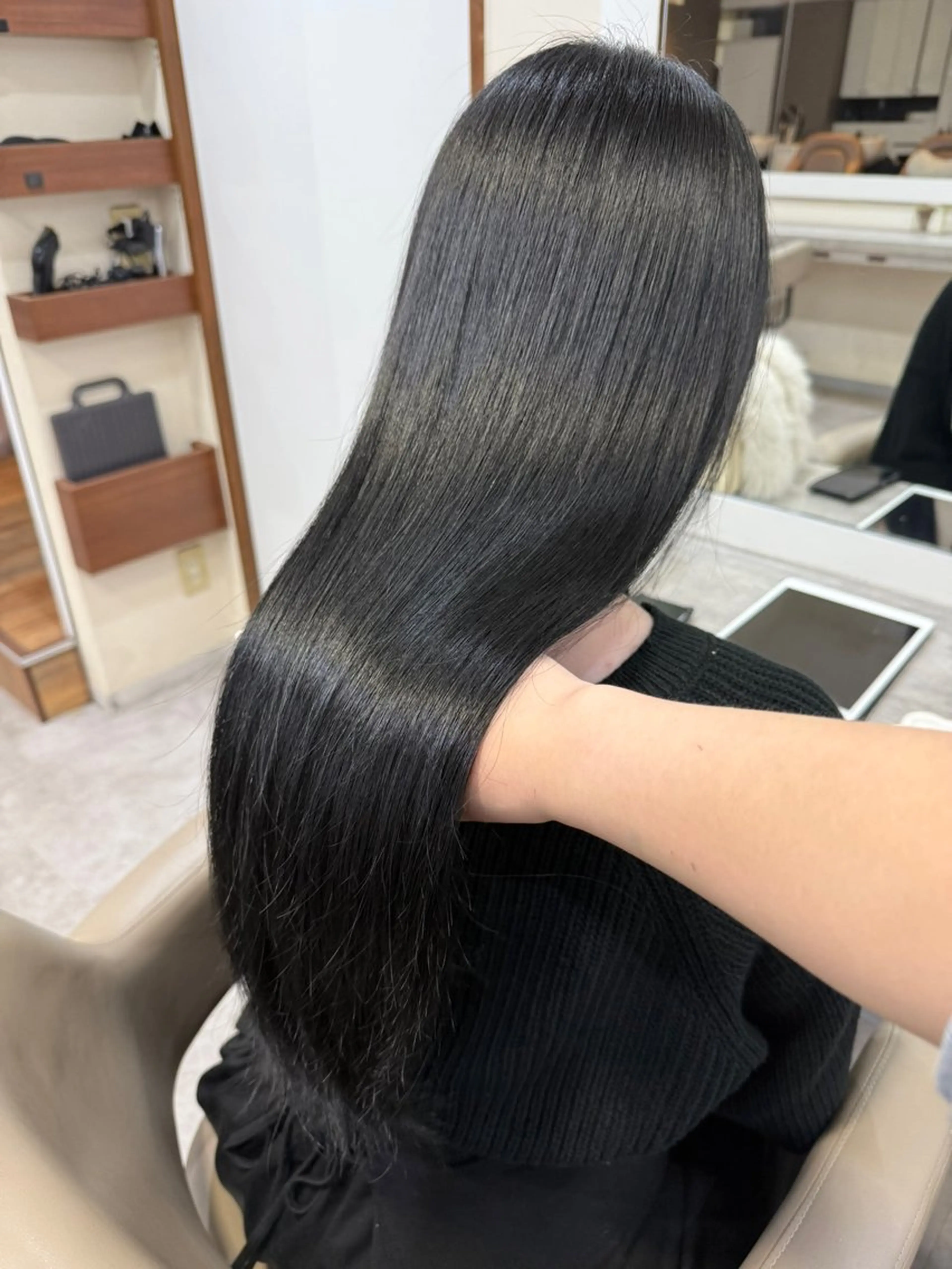 ロング 顔まわりレイヤー 顔周りカット 髪質改善 レイヤーカット ロング トリートメント 韓国風パーマ/ヘア セット/店長みづきのヘアスタイル