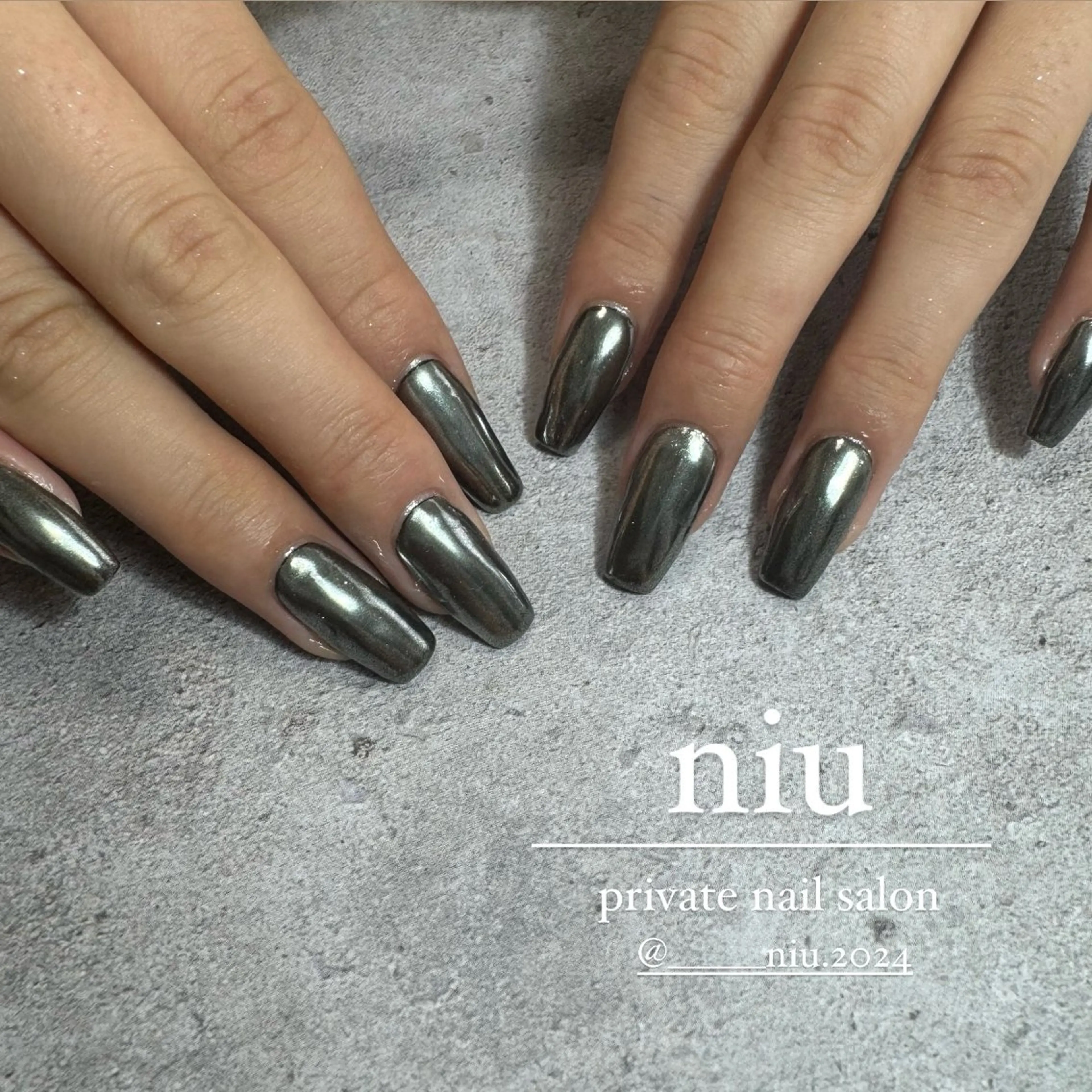 ネイル ミラーネイル nail salon niuのネイルデザイン