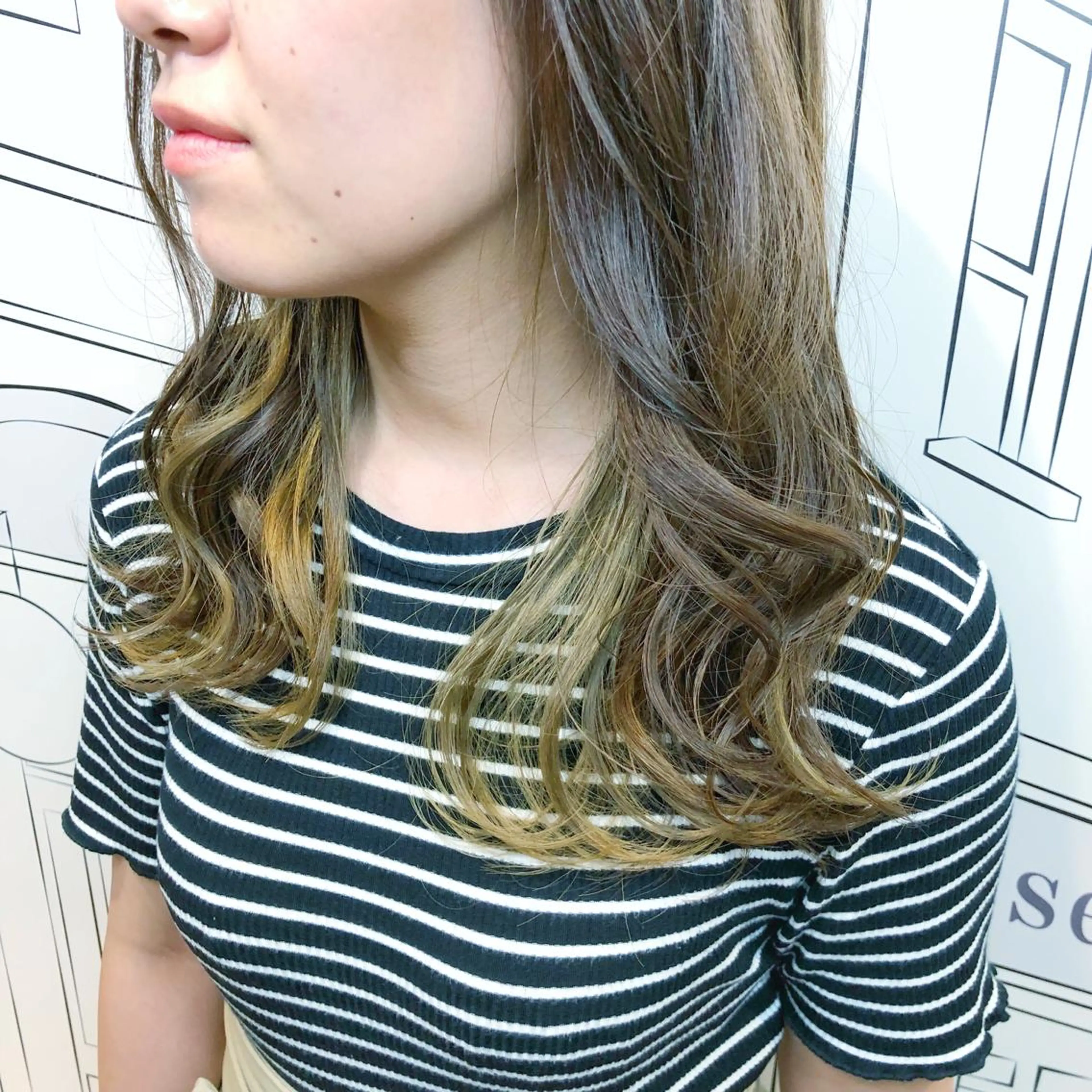 セミロング レイヤー⭐️カラー ⭐️平川雅史のヘアスタイル