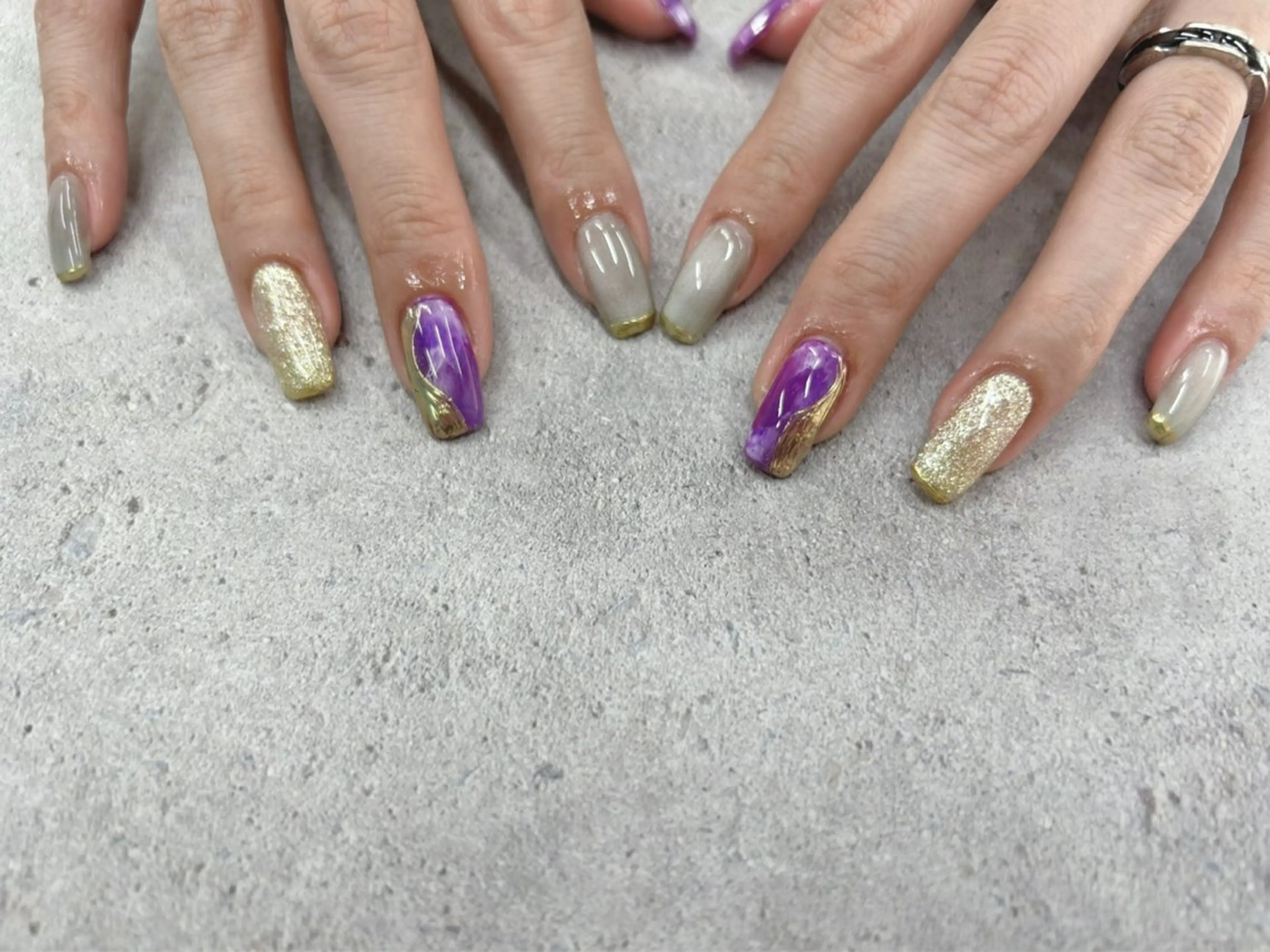 ネイル マグネットネイル 大理石ネイル(マーブル) ミラーネイル ハンドネイル Nail Salon agré所属・agré ネイルサロン　アグレのネイルデザイン