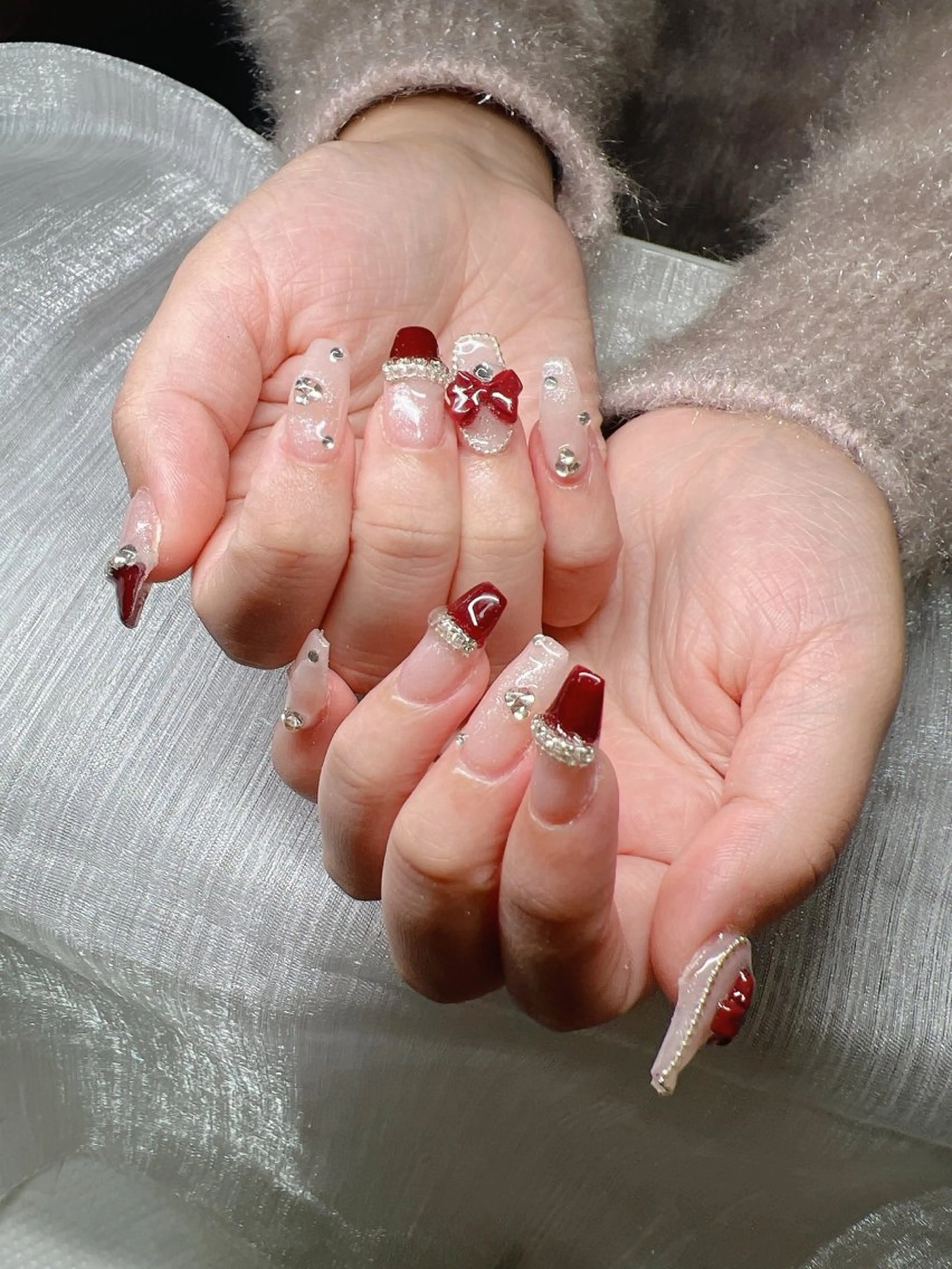 ネイル オーロラネイル チークネイル 長さ出し フットネイル フレンチネイル ハンドネイル Lee Nailsのネイルデザイン