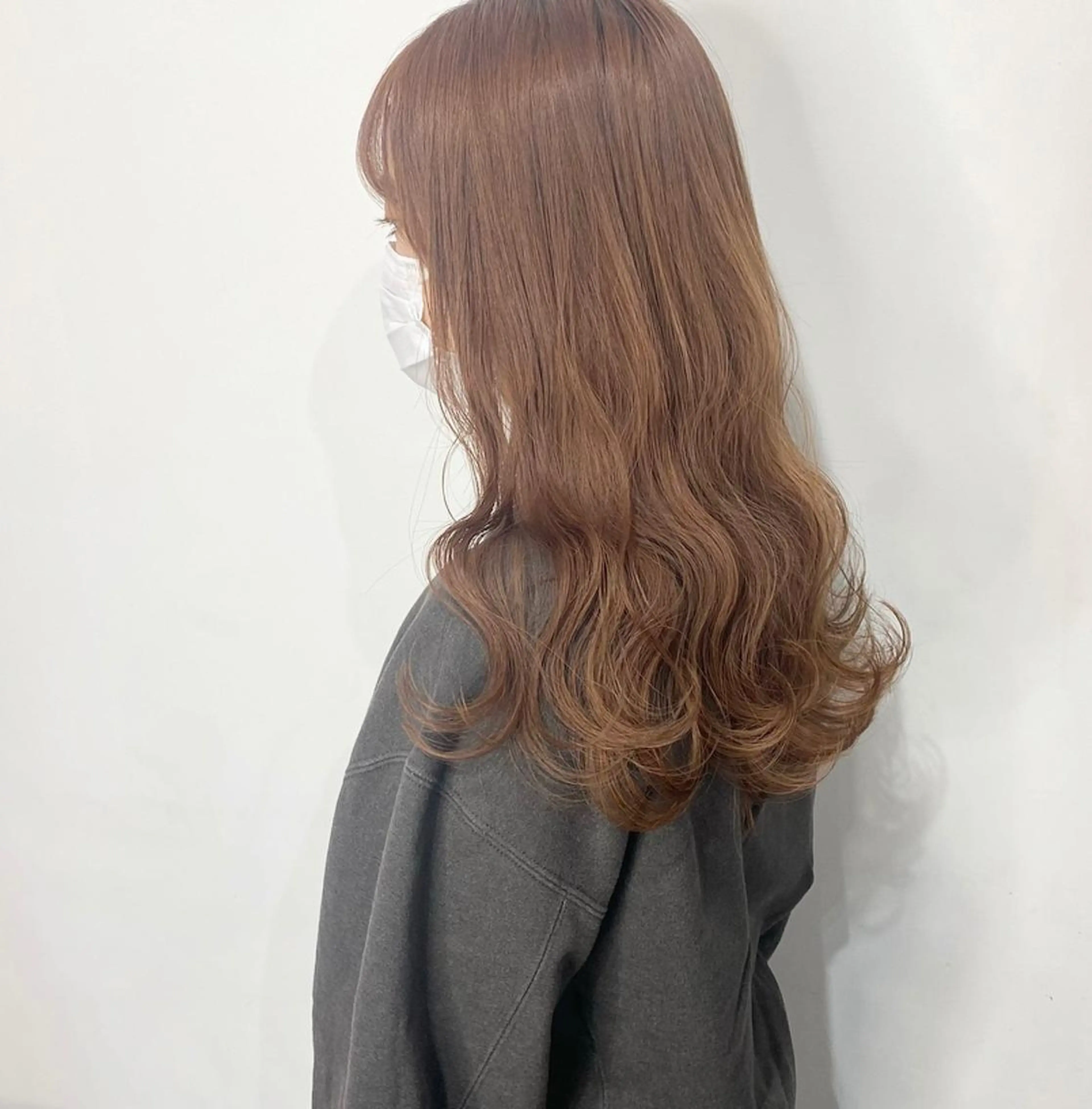 セミロング 家里 圭子のヘアスタイル