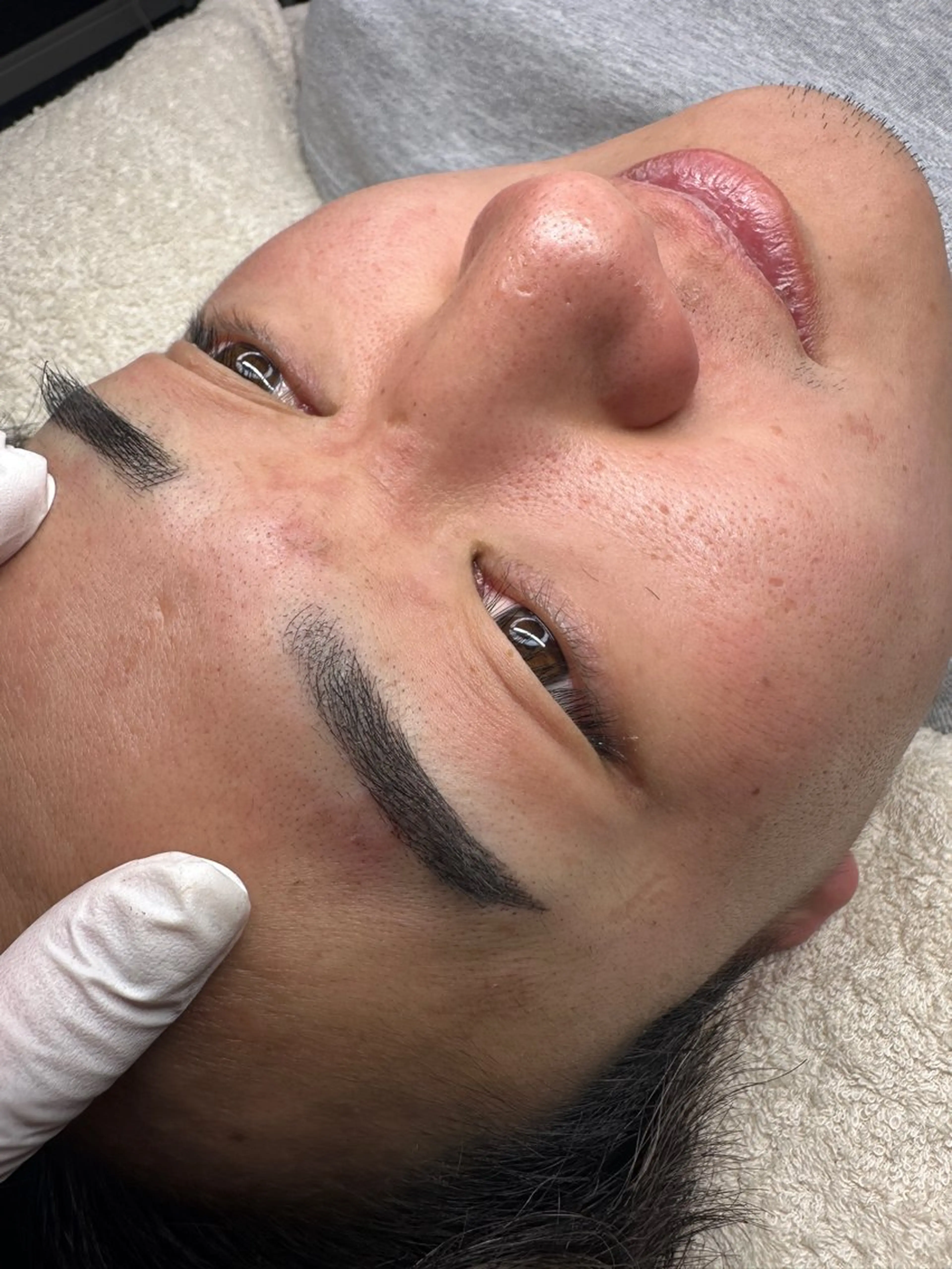 メンズ アイブロウ 宮下 はずきの眉毛・アイブロウイメージ