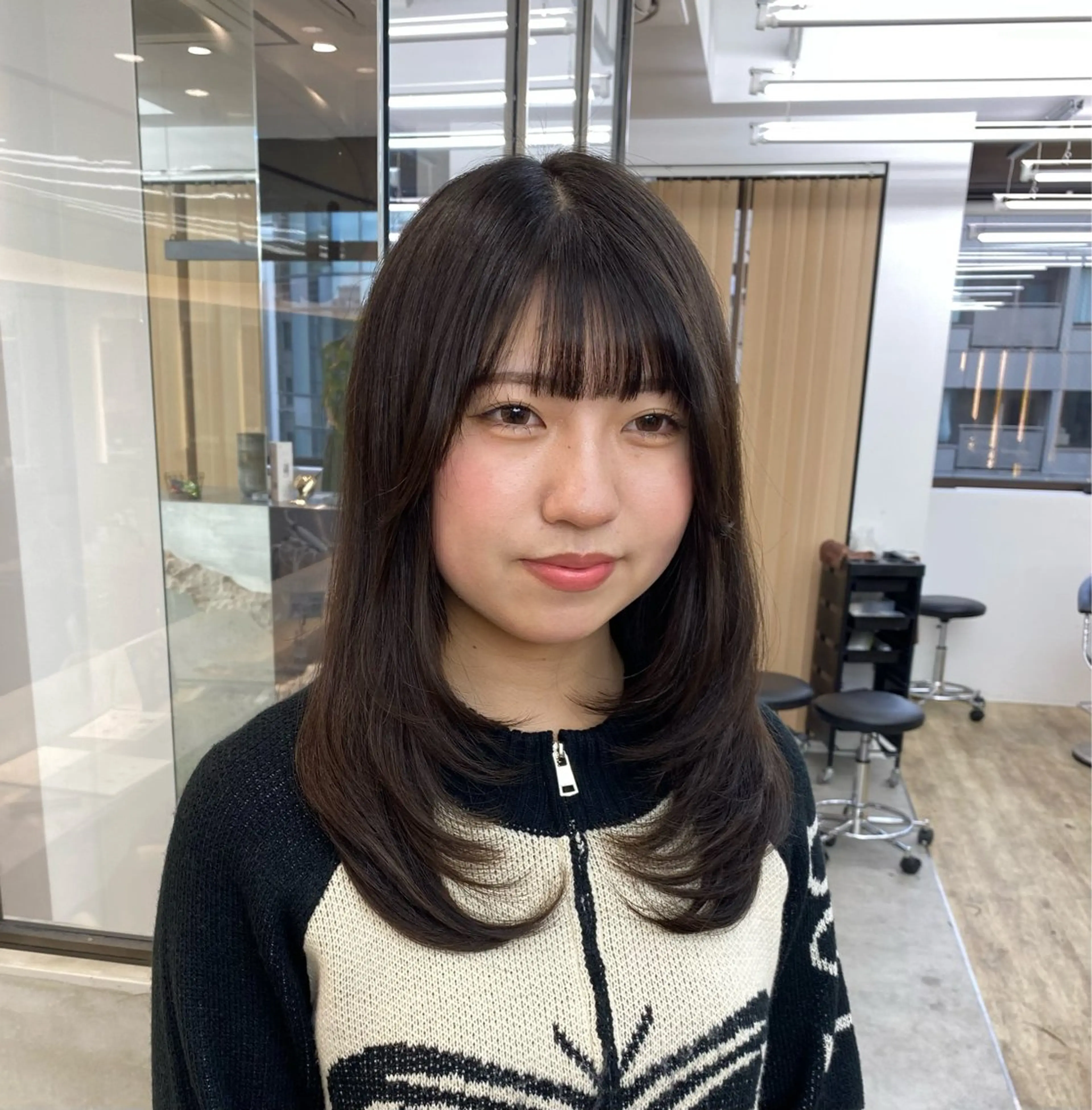 セミロング カラー レイヤーカット ボブ縮毛矯正 韓国レイヤーRINAのヘアスタイル