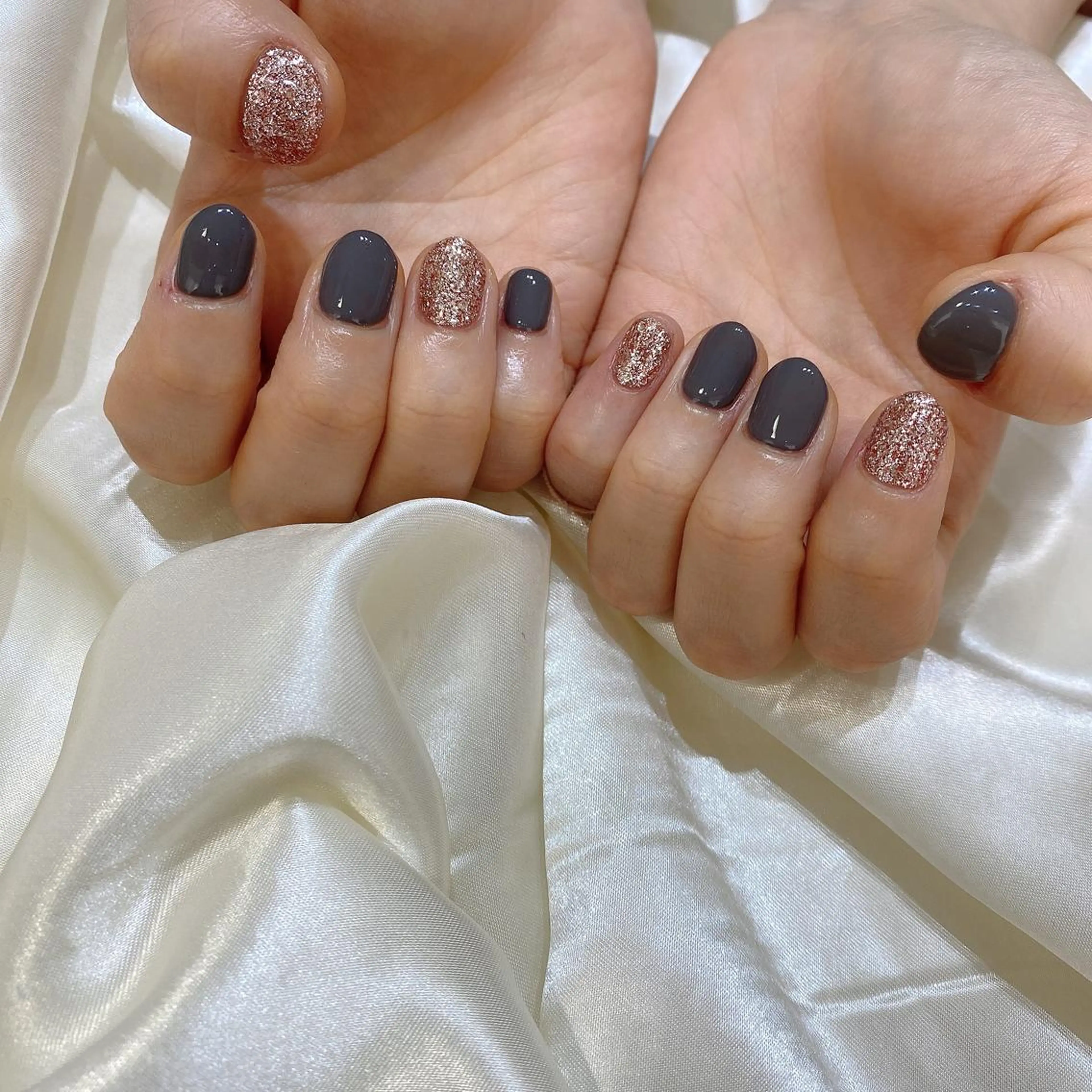 ネイル ハンドネイル 西岡 杏のネイルデザイン