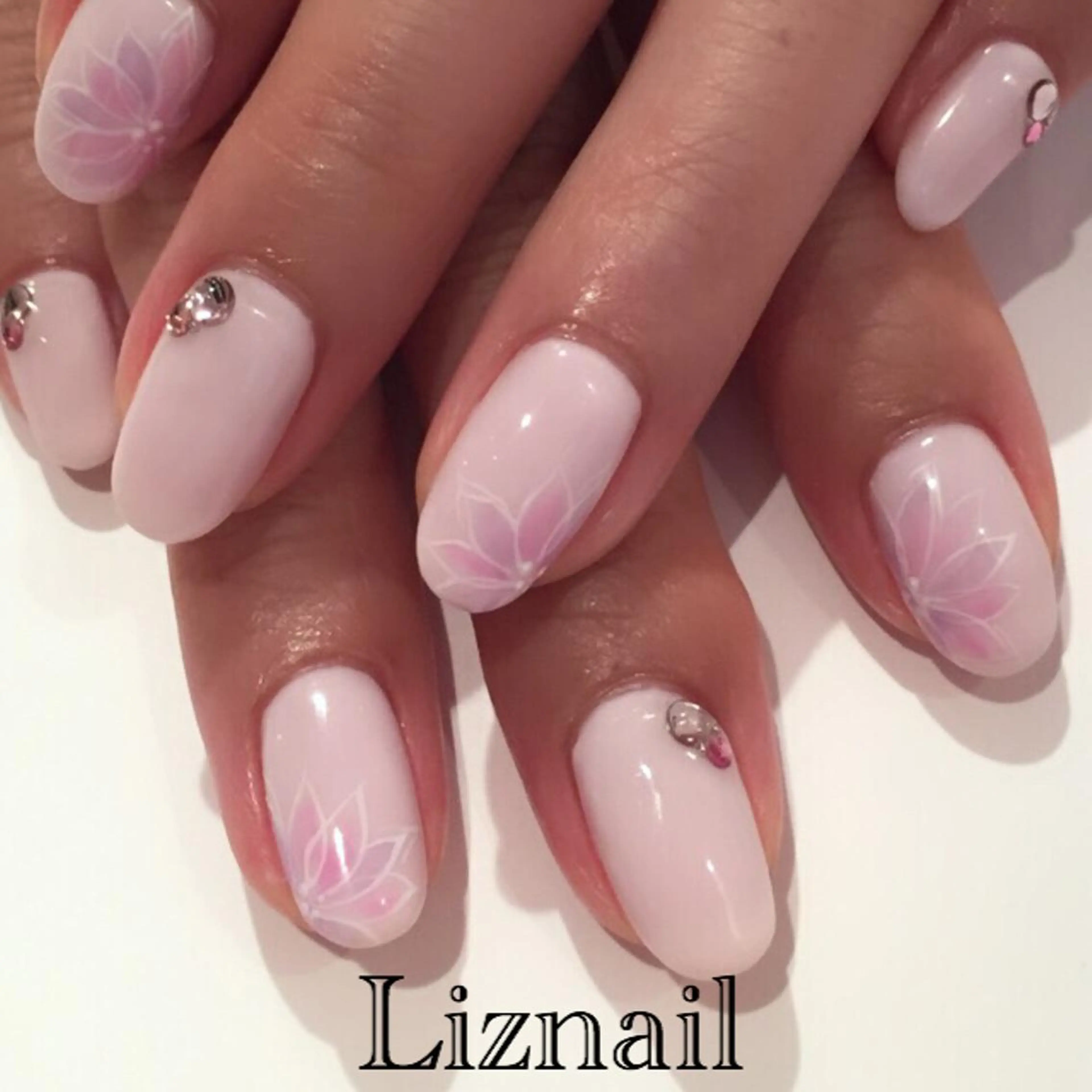 ネイル Rawr / saoriのネイルデザイン