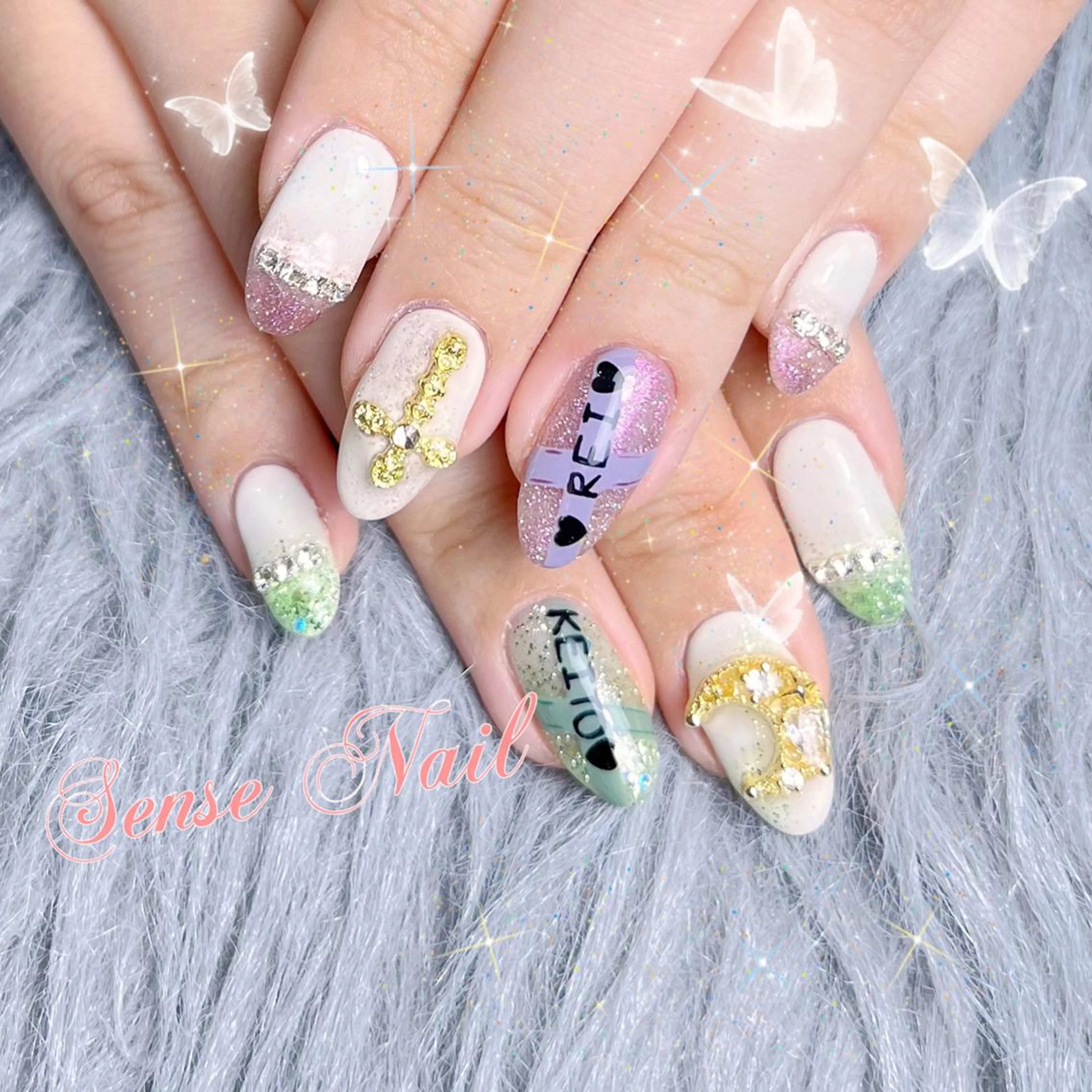 ネイル Yukiko 🌙のネイルデザイン