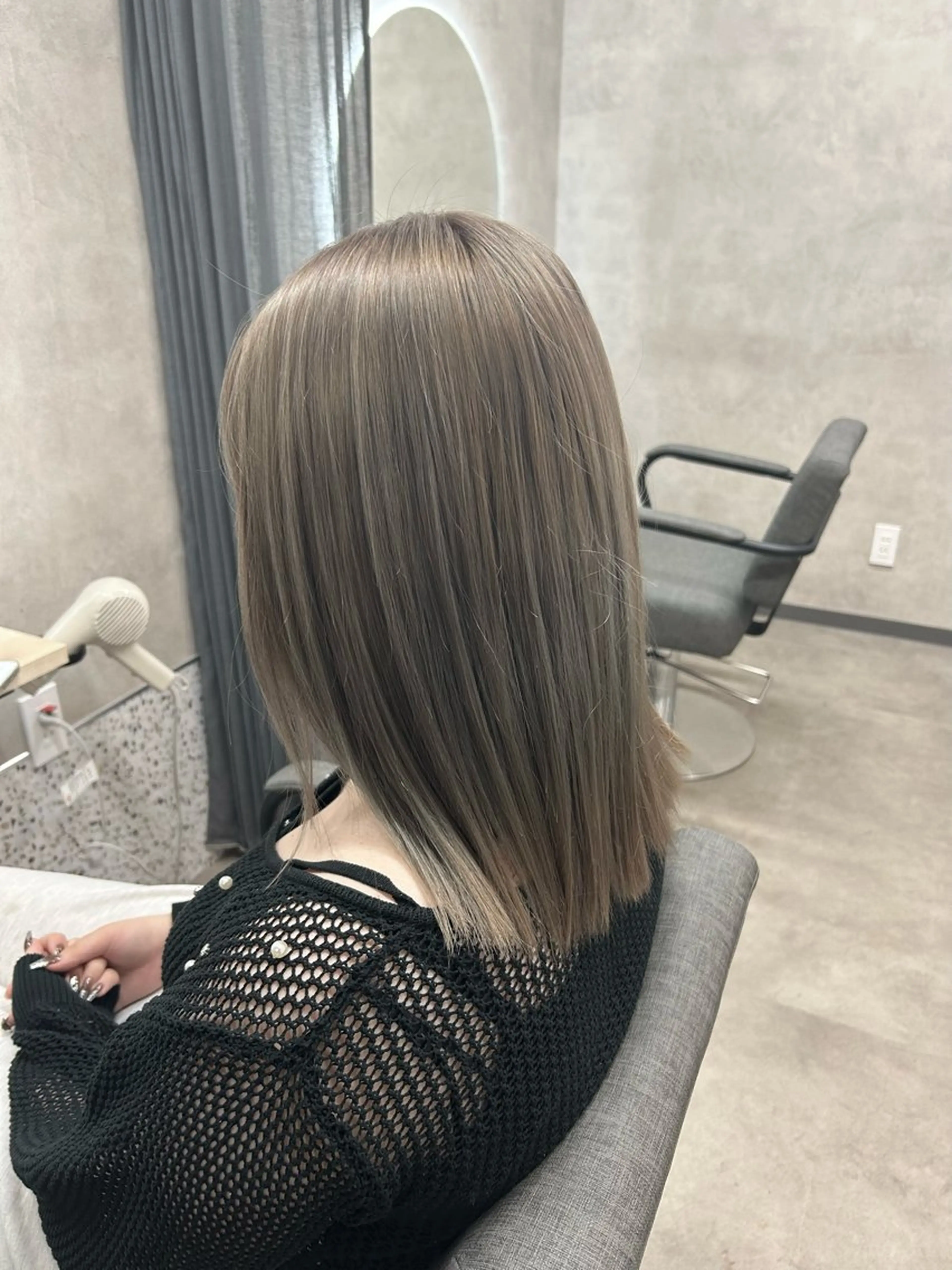 【⭐️ミニモ限定⭐️】カット＋全体ブリーチ＋カラー✨の写真