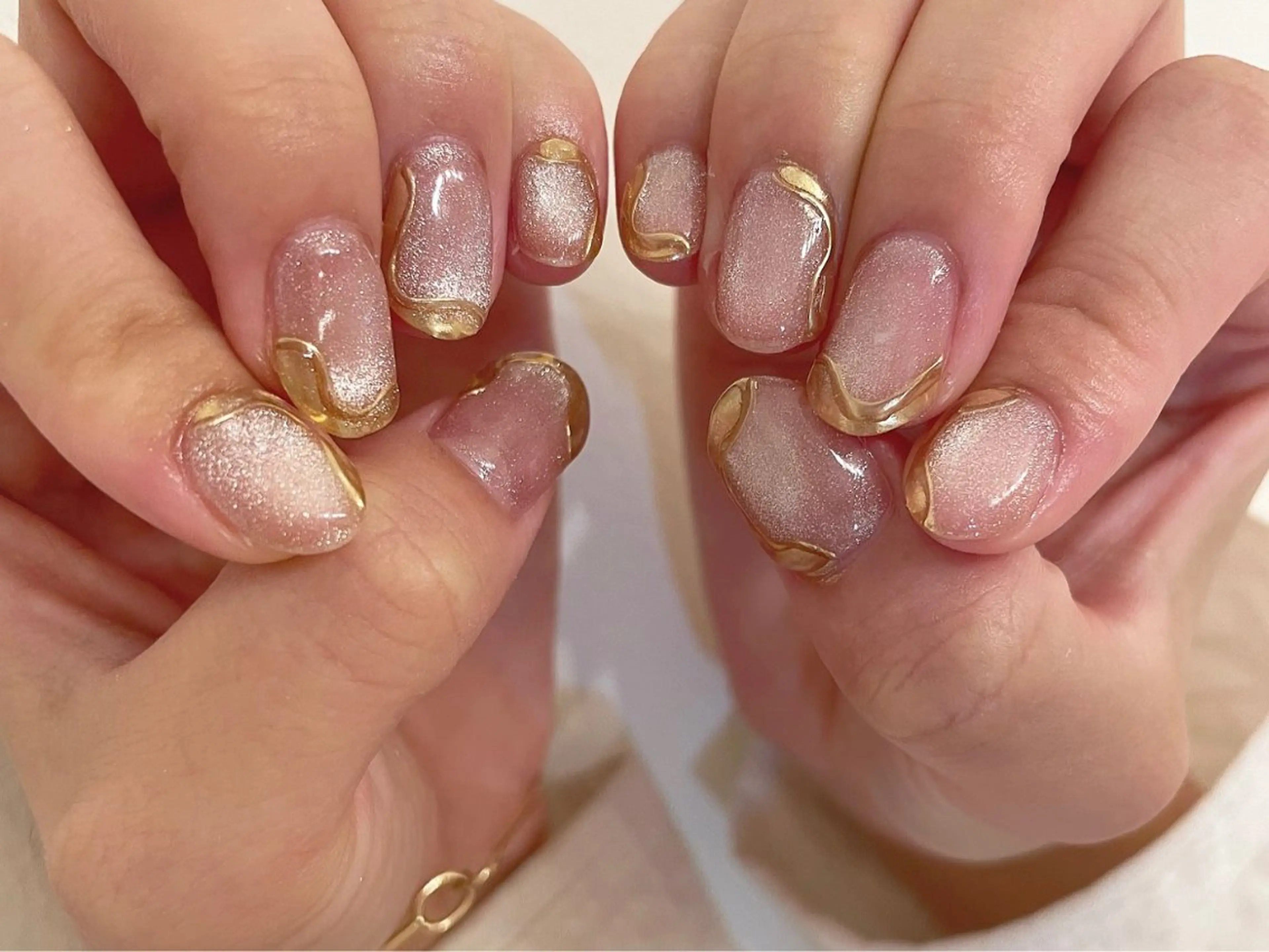 ネイル essence所属・pétit maakoのネイルデザイン