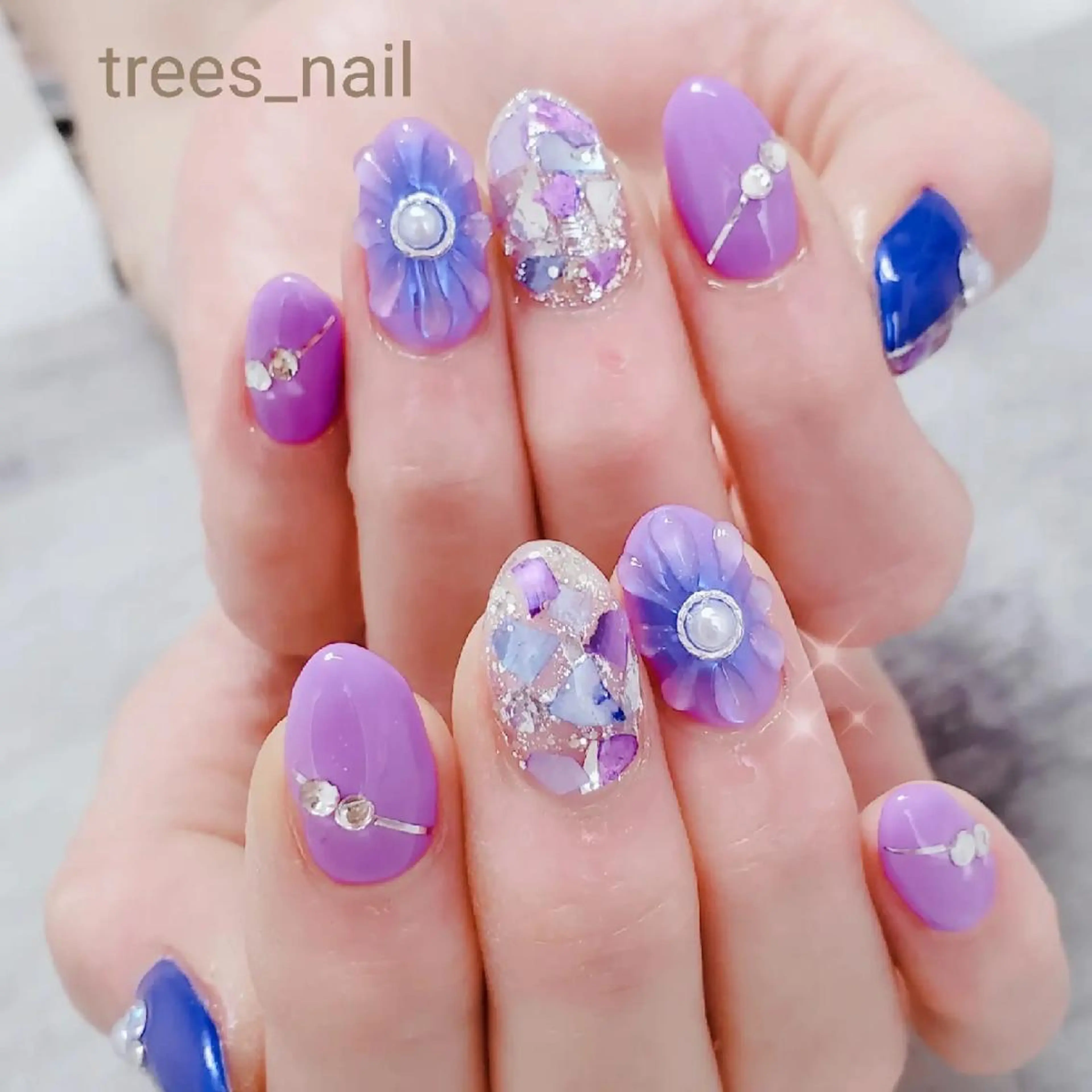 ネイル フラワーネイル 氷ネイル・うるうるネイル ミラーネイル ぷっくりネイル パープル ハンドネイル フットネイル trees_ nailのネイルデザイン