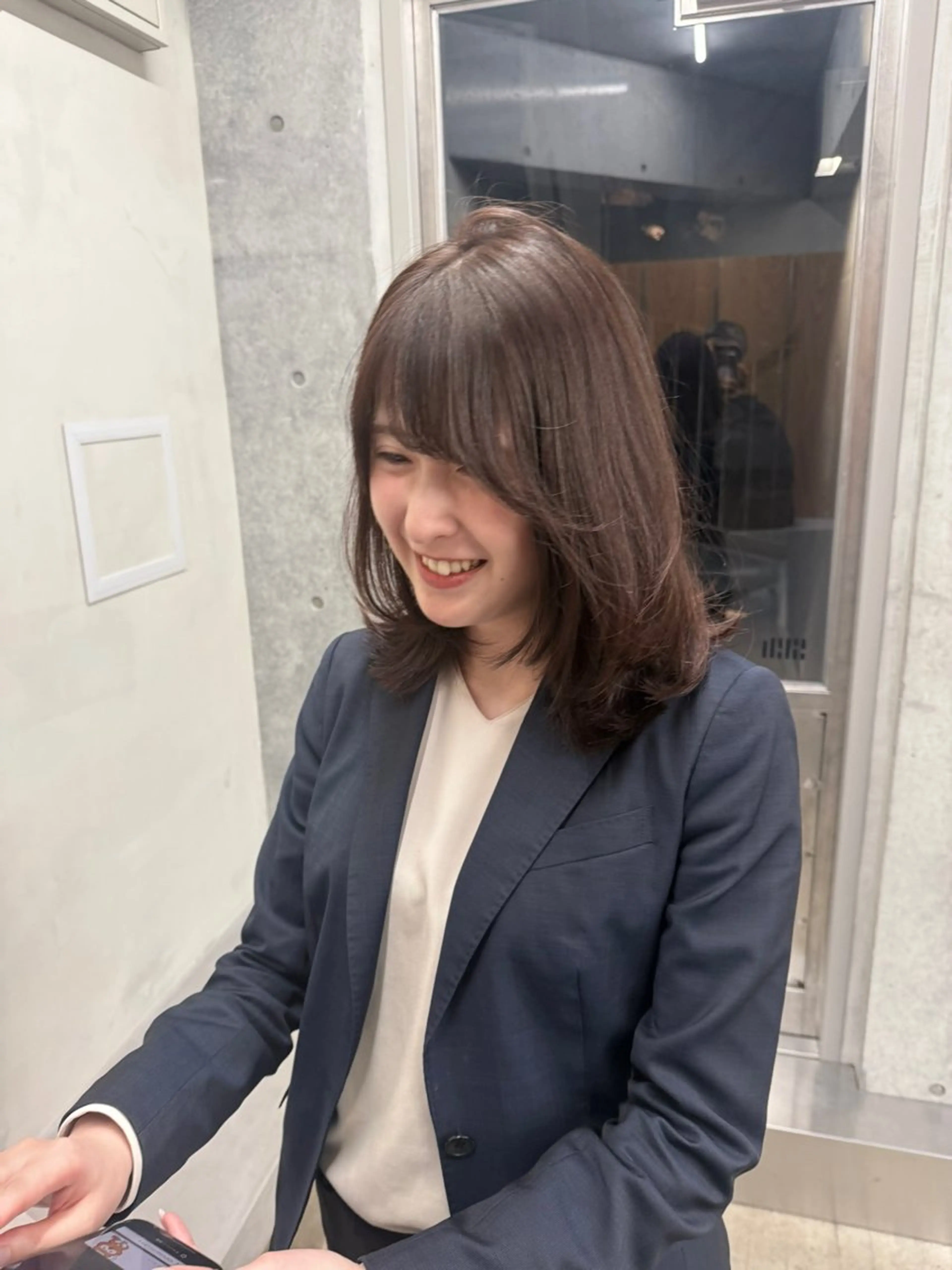 ミディアム カラー ミディアムレイヤー アッシュ ベージュカラー ブリーチ 透明感カラー カット ヘアカラー 誰よりも丁寧なカット 🍀小林輝のヘアスタイル