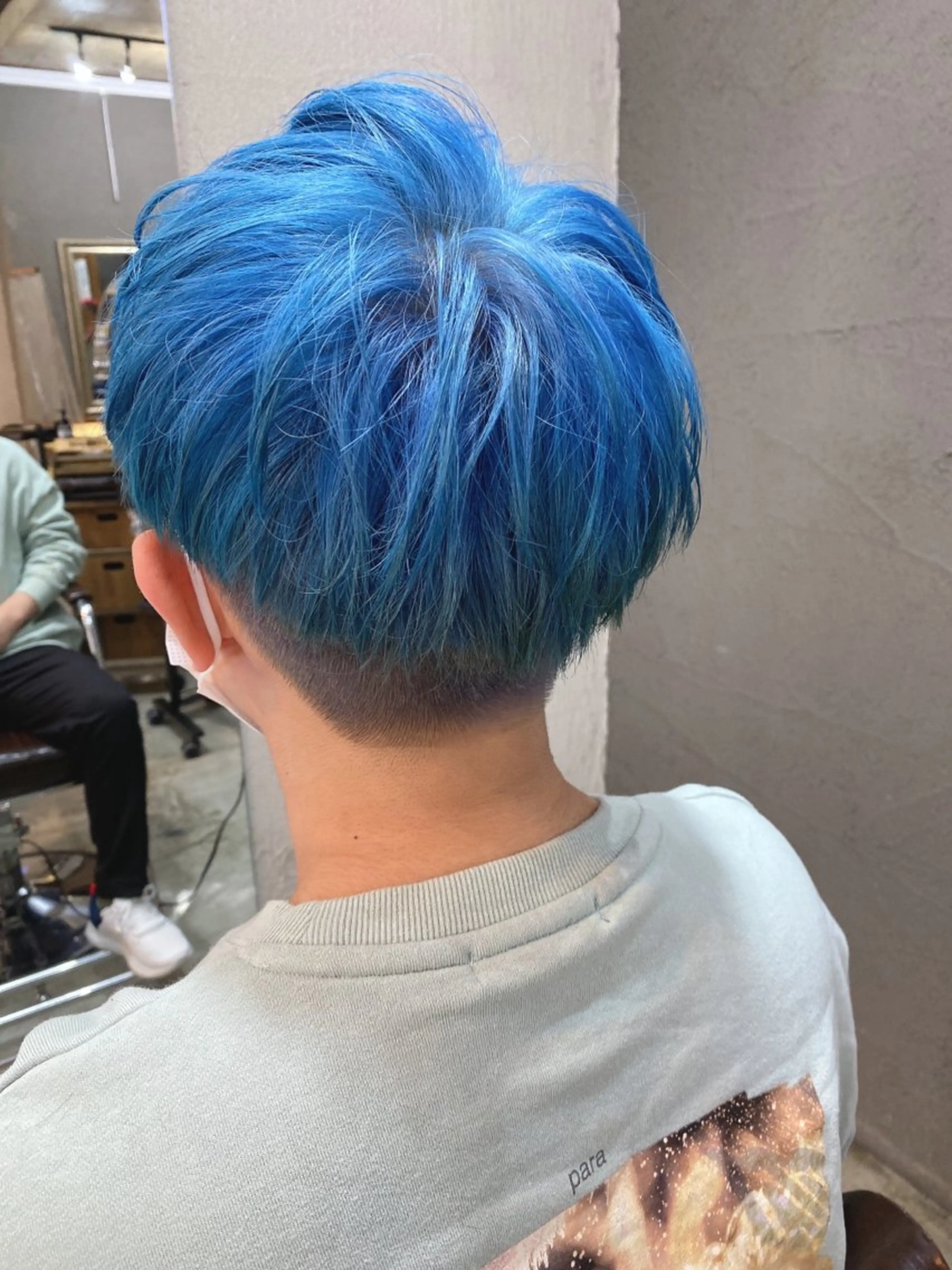 ショート カラー メンズ メンズブリーチ ブリーチ ブルーカラー 透明感カラー ヘアカラー トリートメント 桜田 修未のヘアスタイル