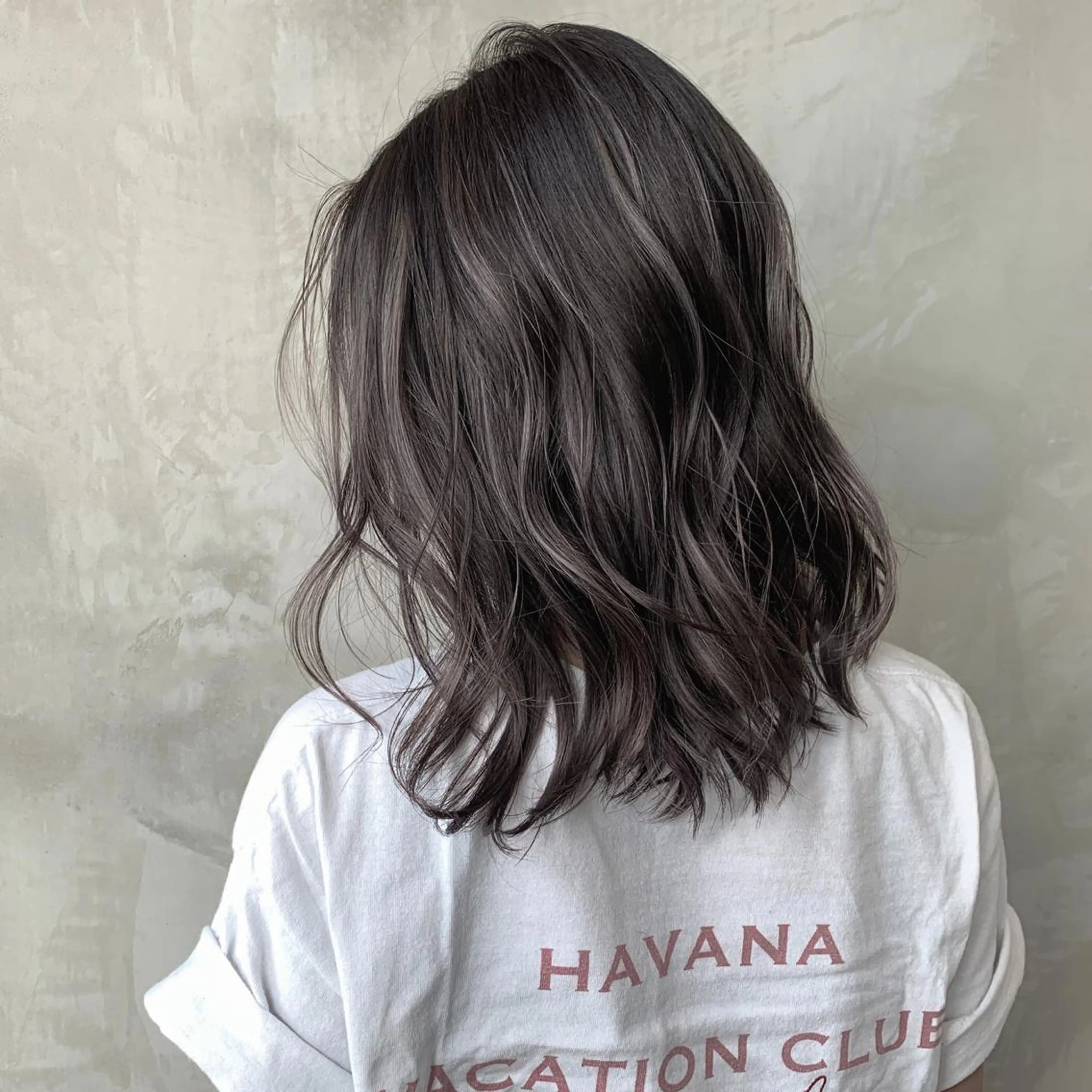 ミディアム ハイライト ヘアカラー トリートメント HAVANA MIZUKIのヘアスタイル