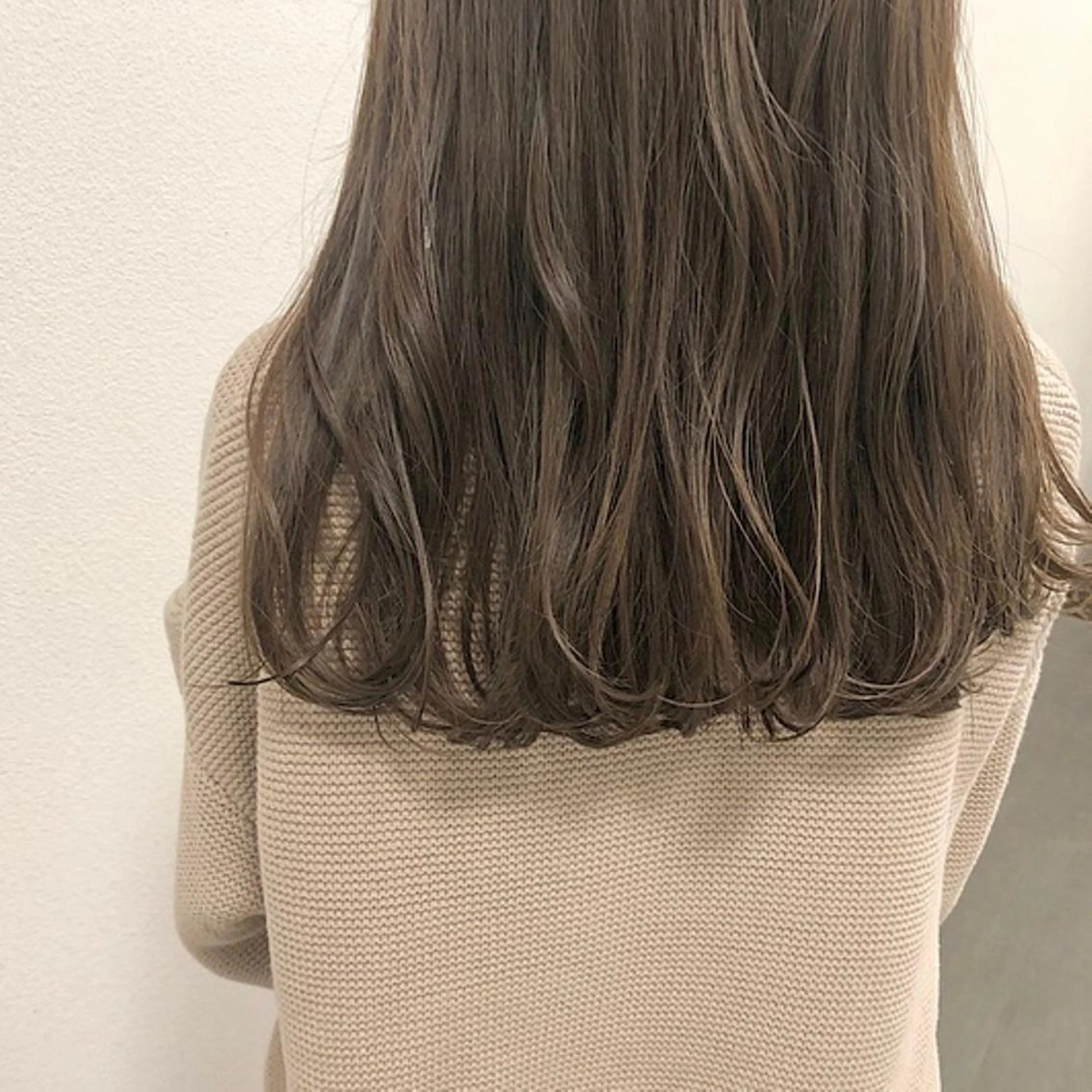 セミロング カラー GPIP 近藤沙樹のヘアスタイル
