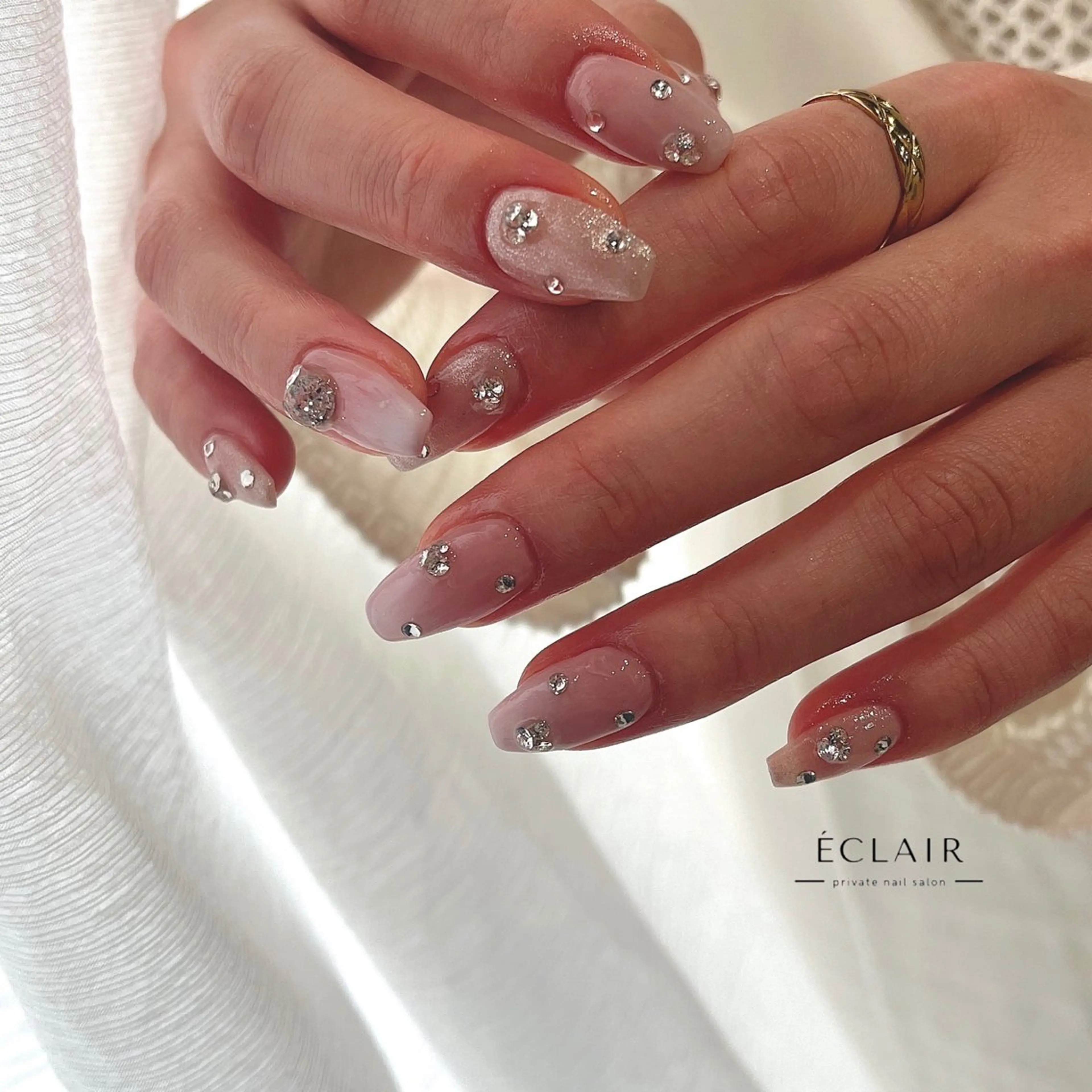 ネイル ニュアンスネイル シンプルネイル ハンドネイル - Éclair - hitomiのネイルデザイン