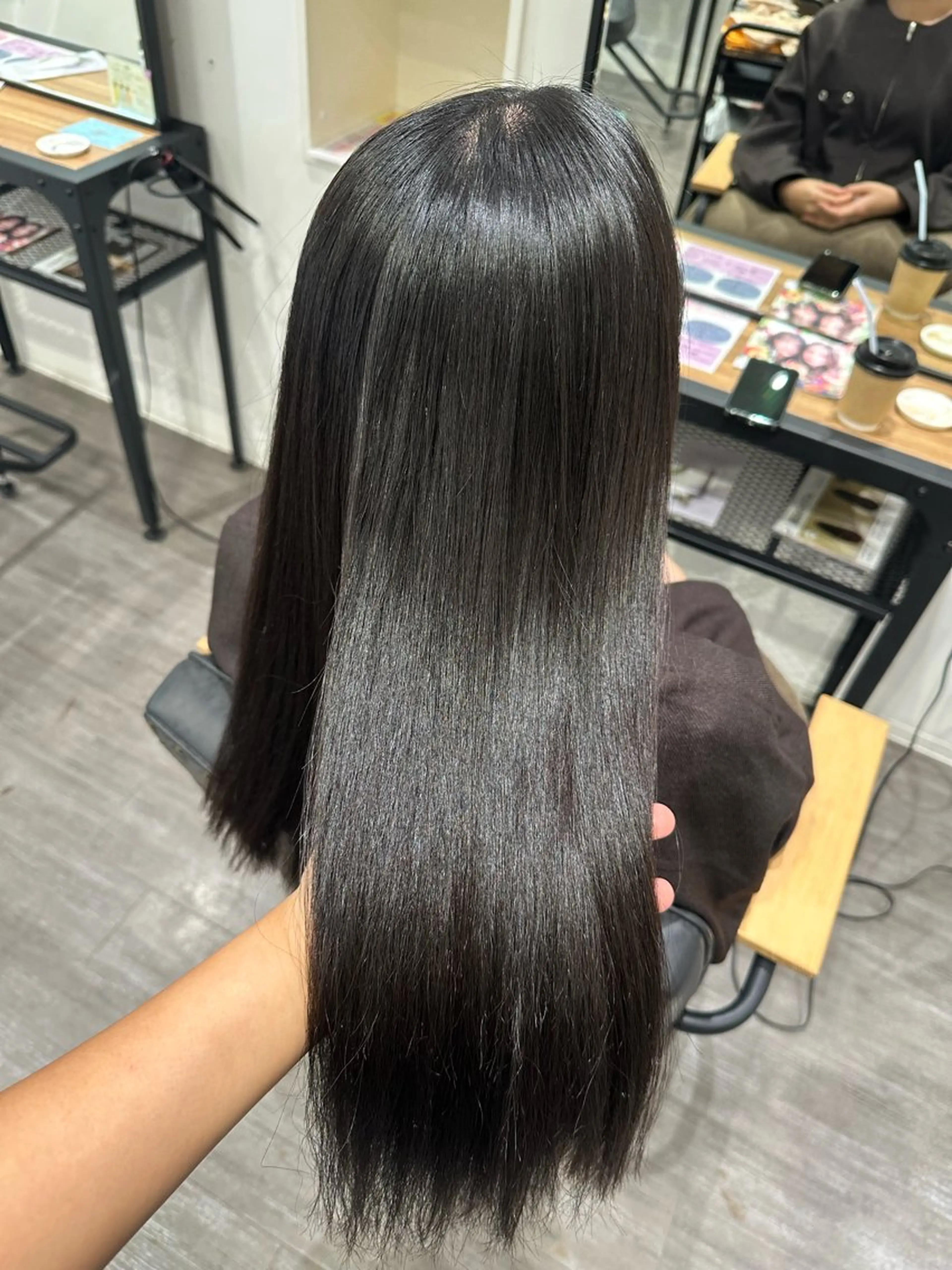 ロング パーマ 縮毛矯正 ストレートパーマ 縮毛矯正 トリートメント 艶髪レイヤー上田 紗也🇰🇷💗のヘアスタイル