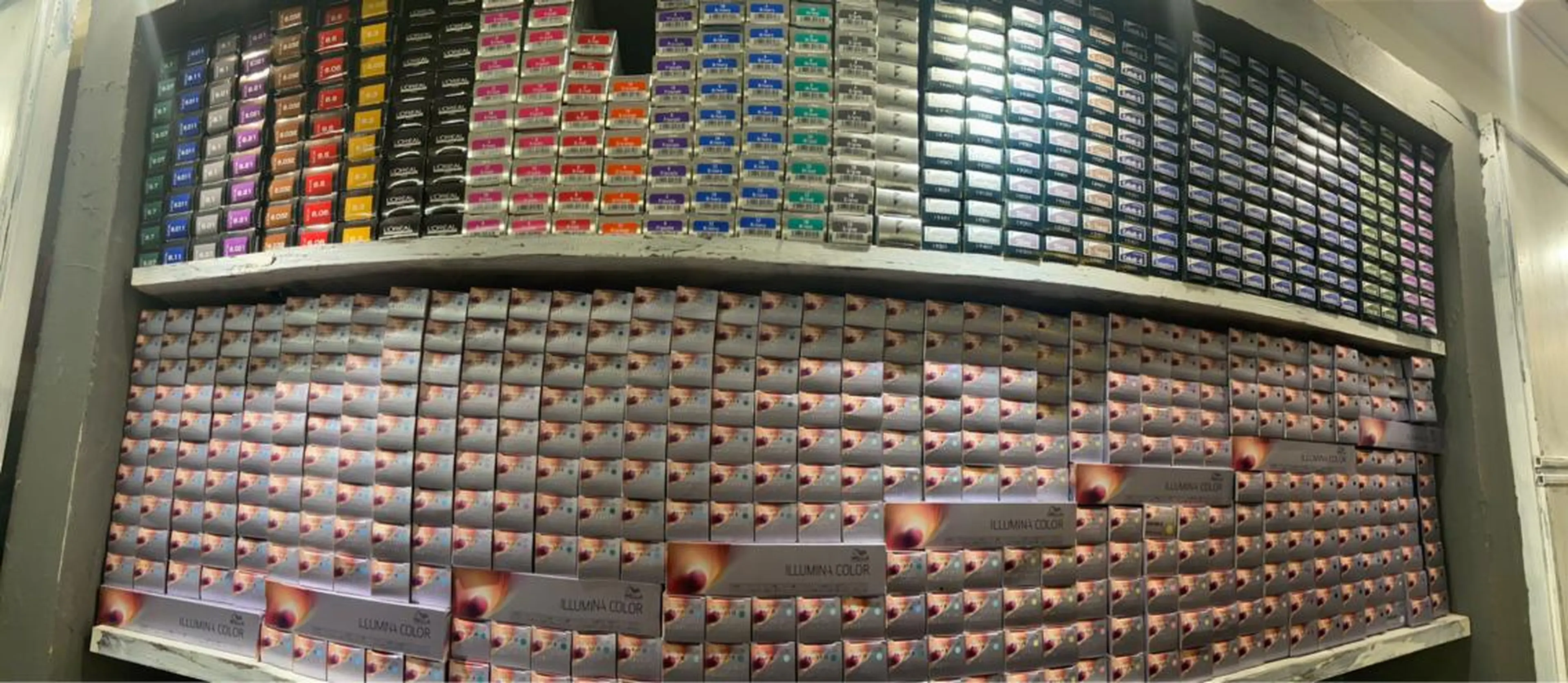 カラー veretta本店 店長　　小林孝史のヘアスタイル