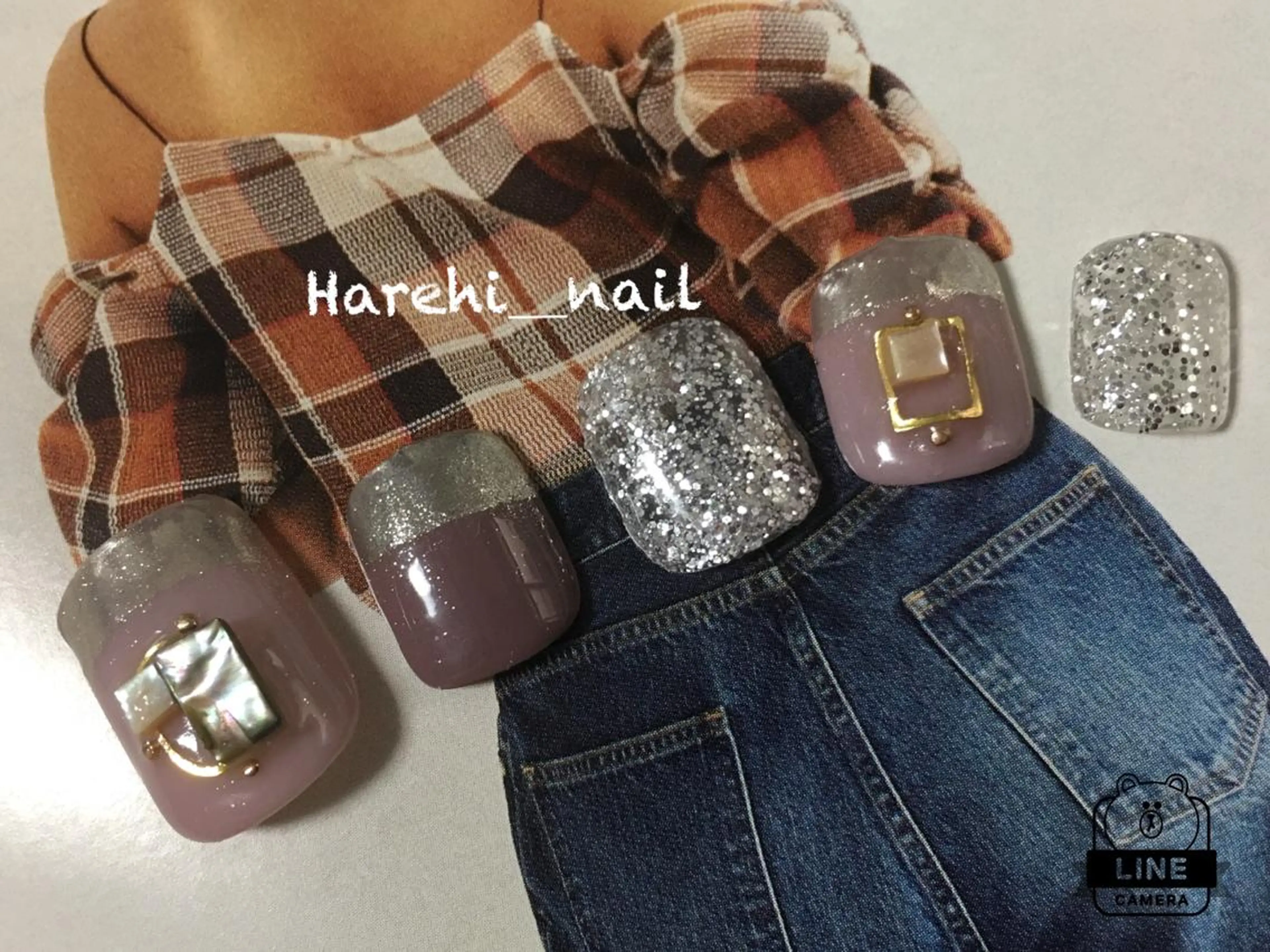 ネイル フットネイル ラメ(グリッター) ミラーネイル シルバー フットネイル Harehi_ nailのネイルデザイン