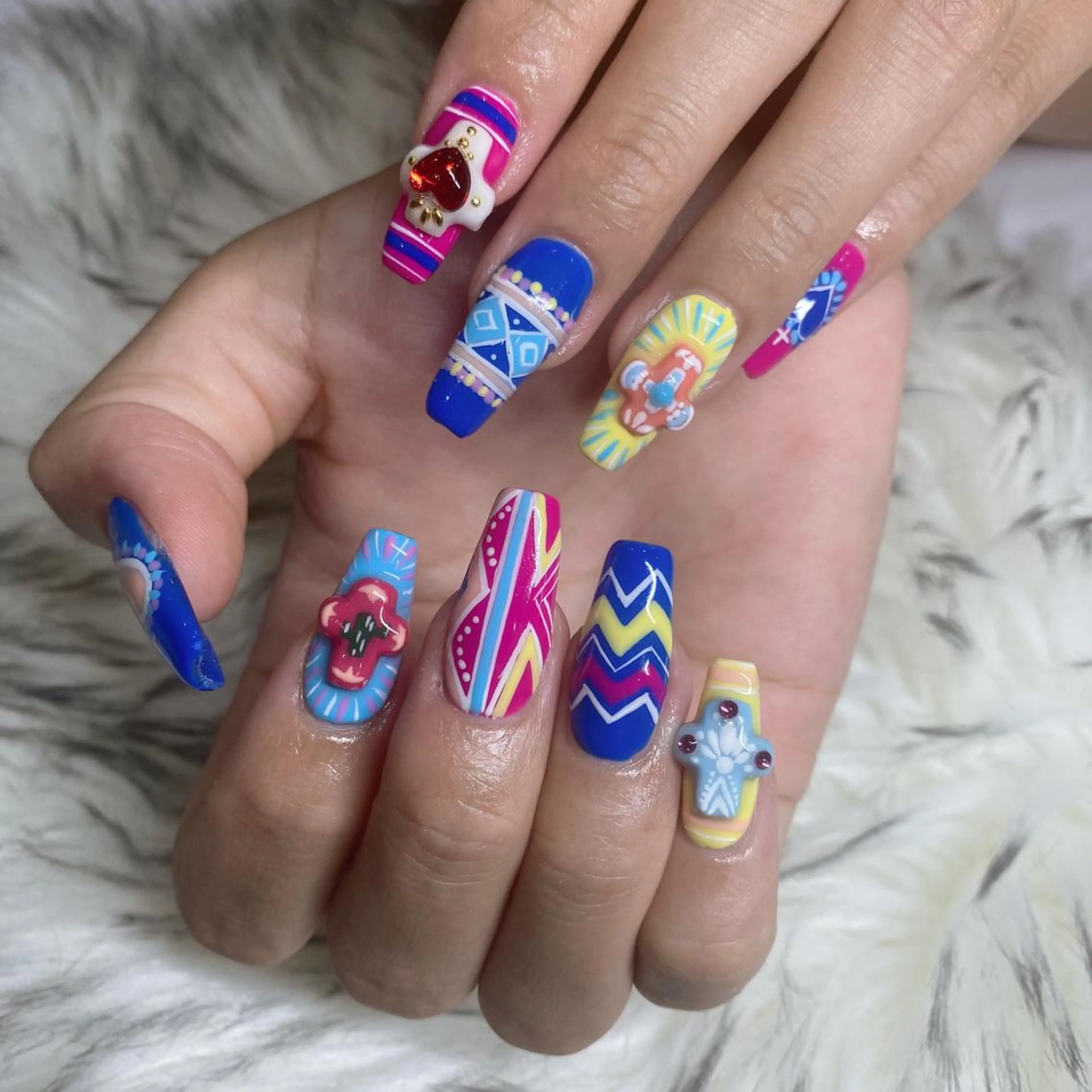 ネイル ハンドネイル la vie  Luire所属・la vie Luire ｱｽｶのネイルデザイン