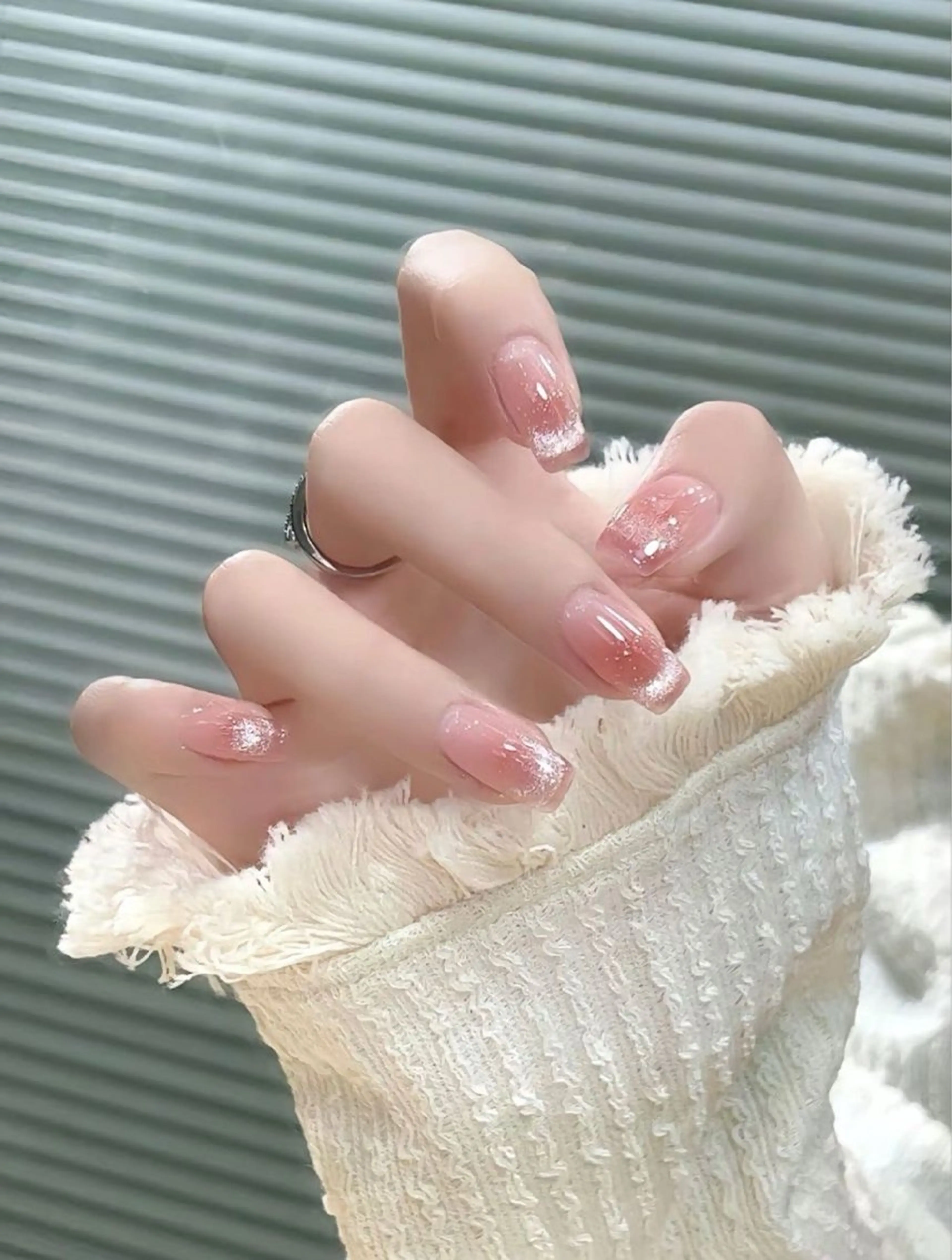 ネイル フレンチネイル グラデーション 韓国ネイル マグネットネイル ミラーネイル ハンドネイル Vp ネイルのネイルデザイン