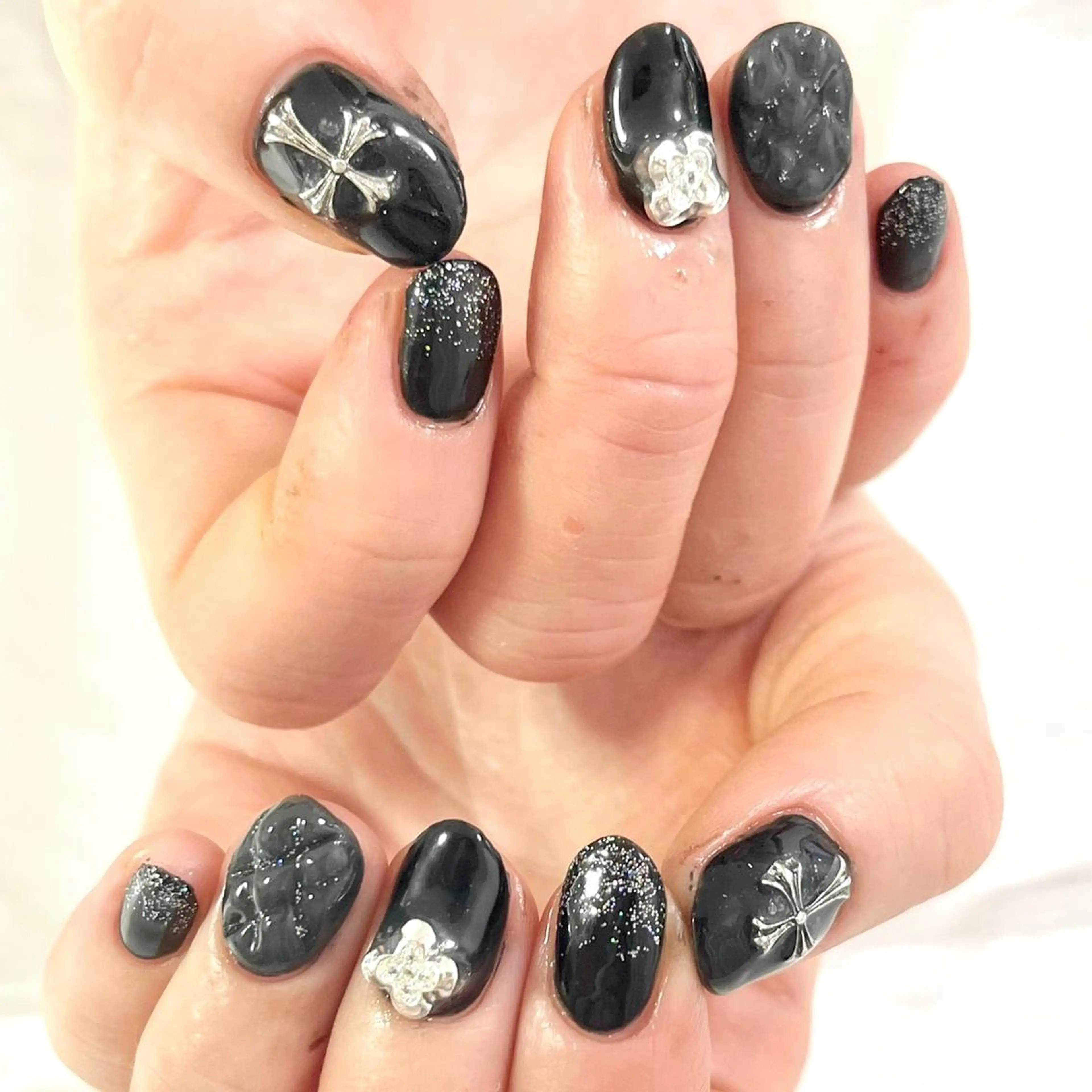 ネイル キラキラネイル 韓国ネイル ラメ(グリッター) シルバー ハンドネイル 韓国ネイルサロン Miuのネイルデザイン