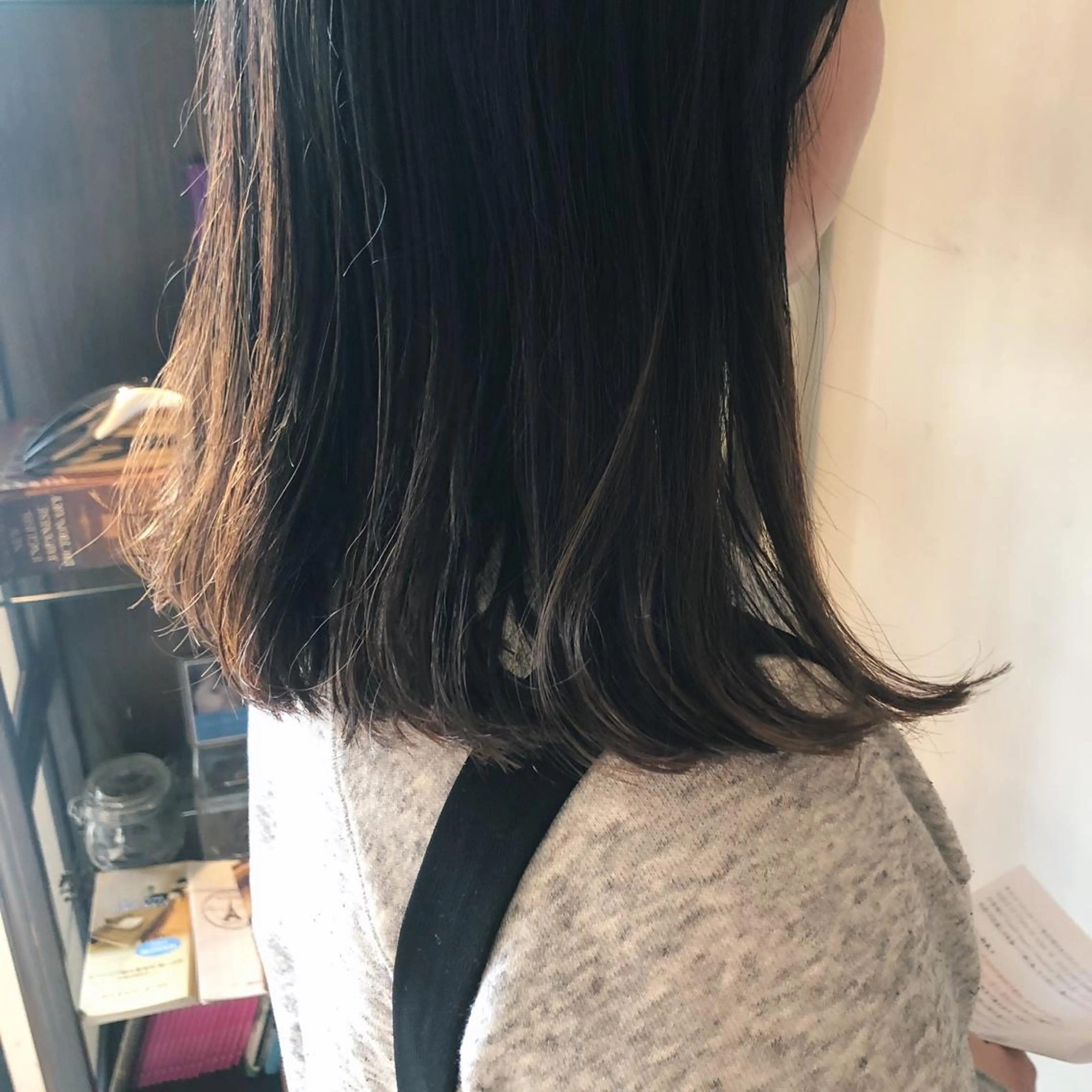 ミディアム カラー 吉川 愛美李のヘアスタイル