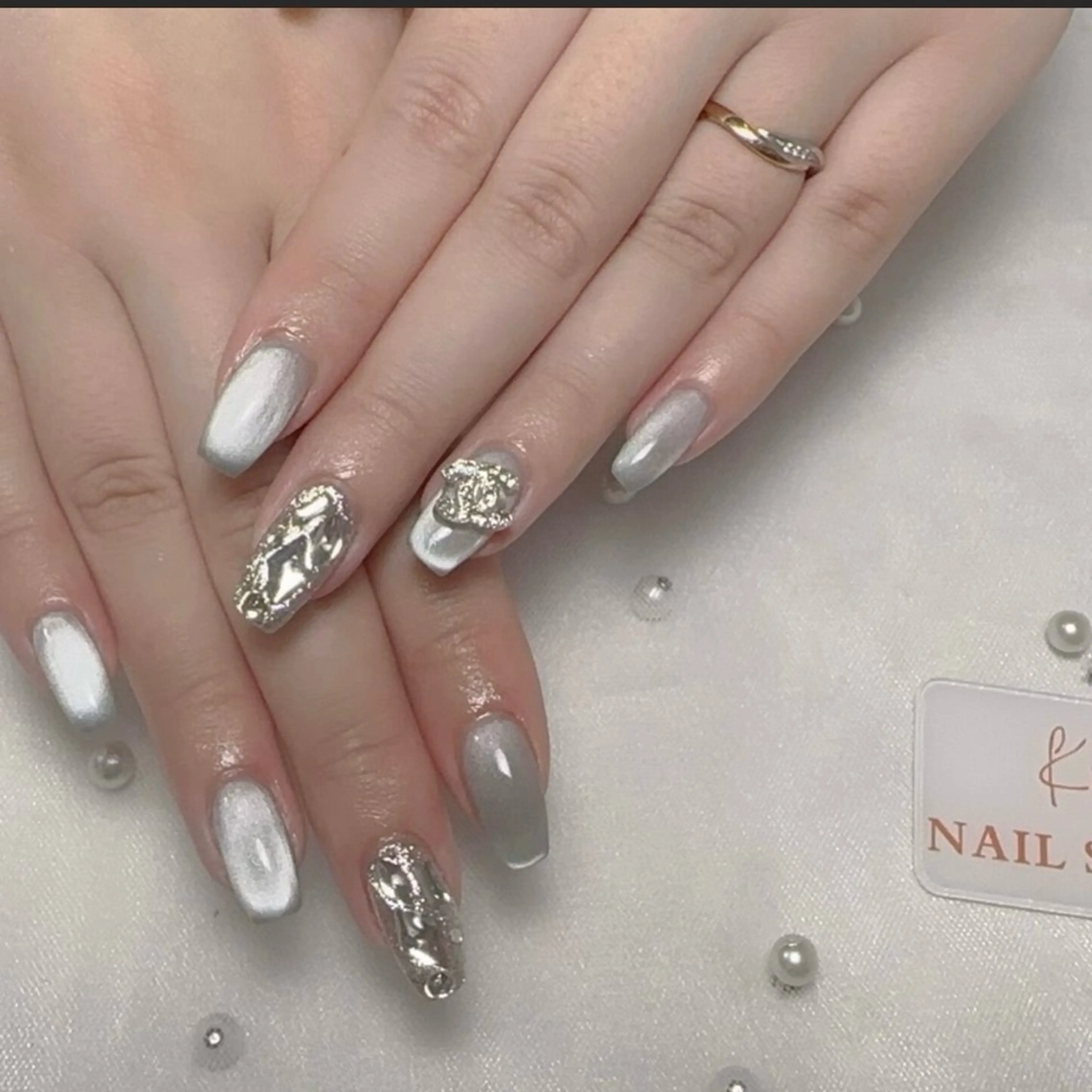 ネイル アートネイル フレンチネイル ジェルネイル グラデーション 韓国ネイル ハンドネイル 💕鈴木ユリ パラジェル/オフ無料のネイルデザイン