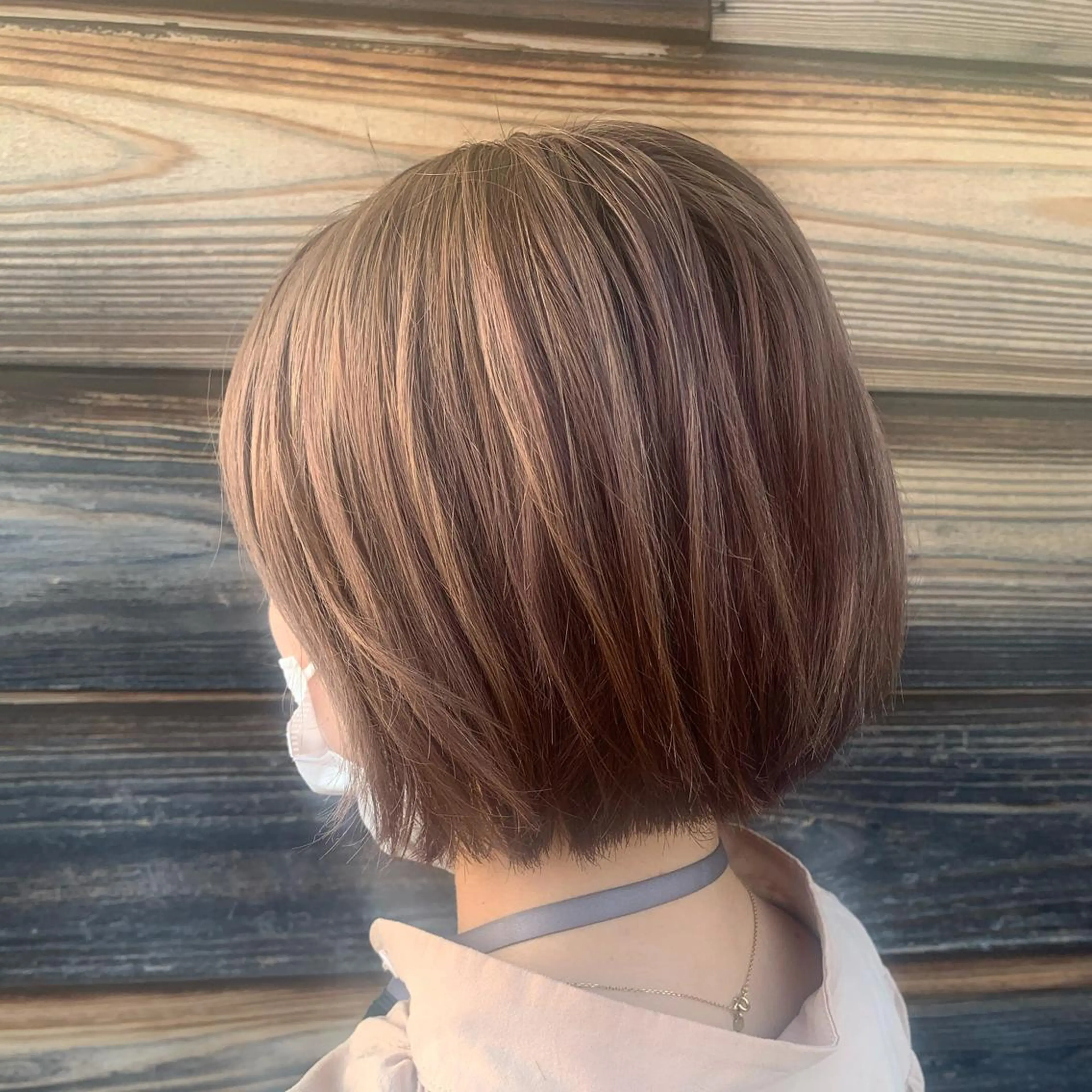 ミディアム カラー 狩野 くるみのヘアスタイル