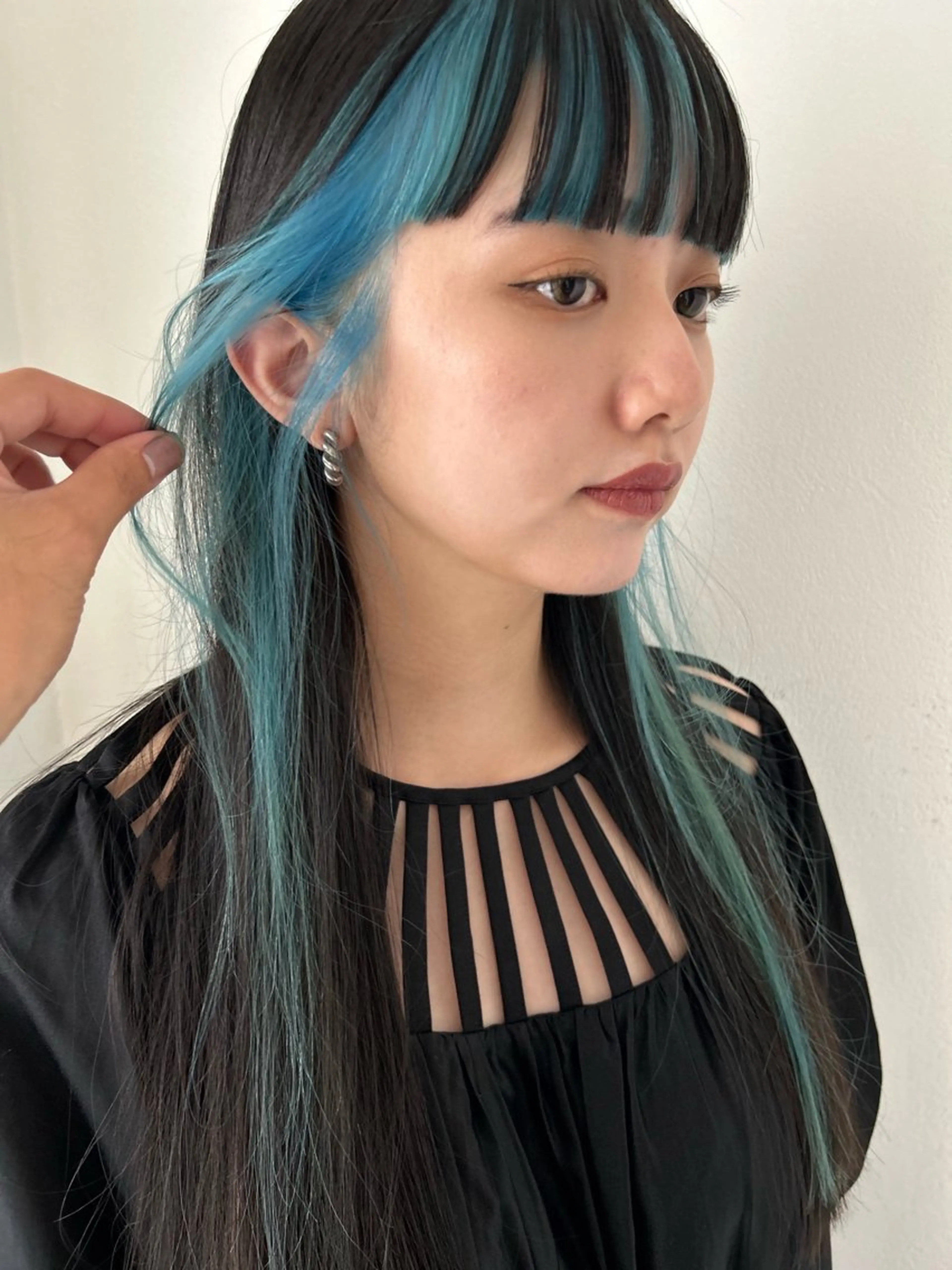 ロング カラー カット ヘアカラー トリートメント Loom.所属・村上雅人 ナチュラルモードのヘアスタイル