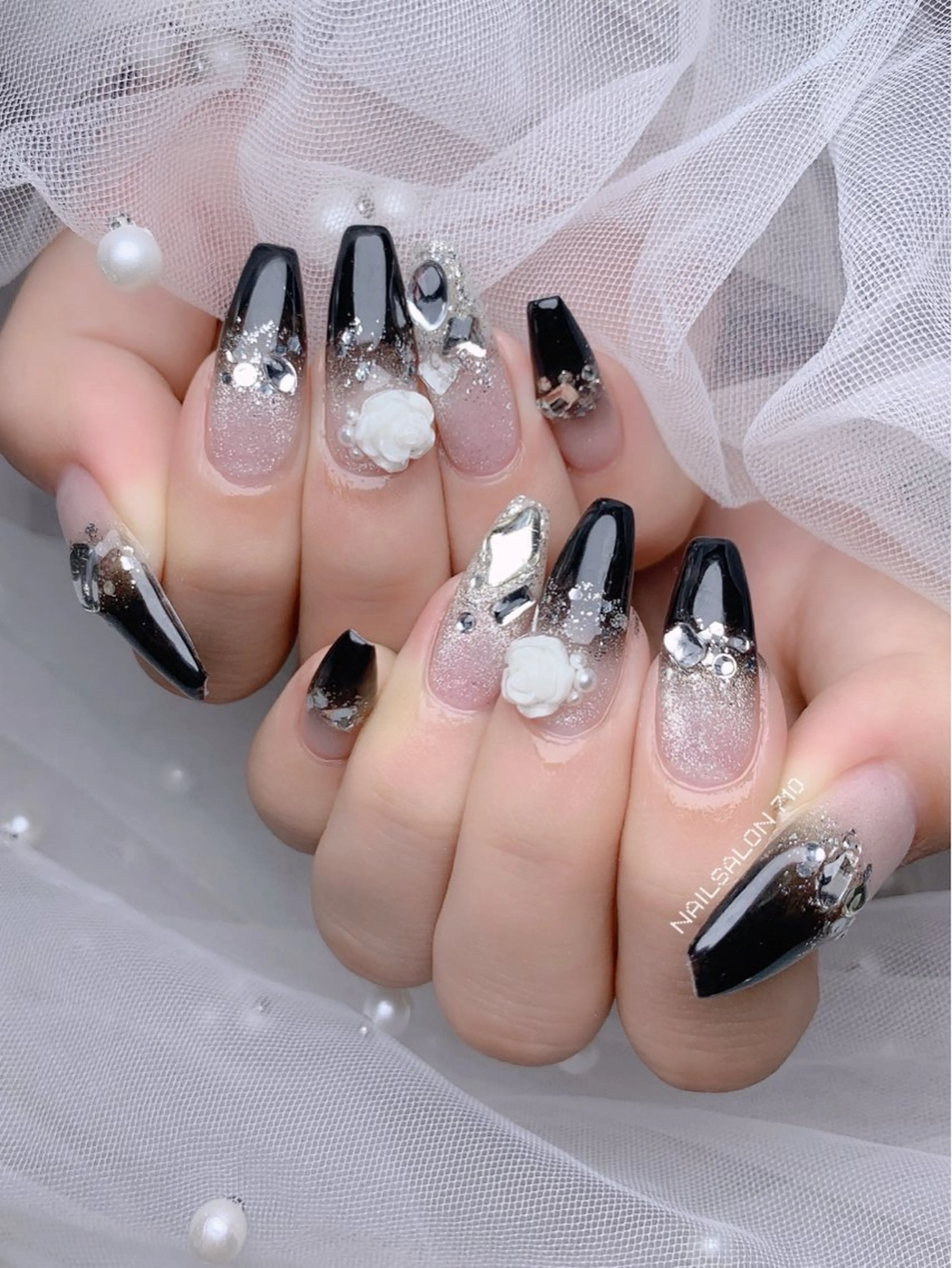 ネイル ハンドネイル フットネイル ナナイチゼロ I.Naoのネイルデザイン