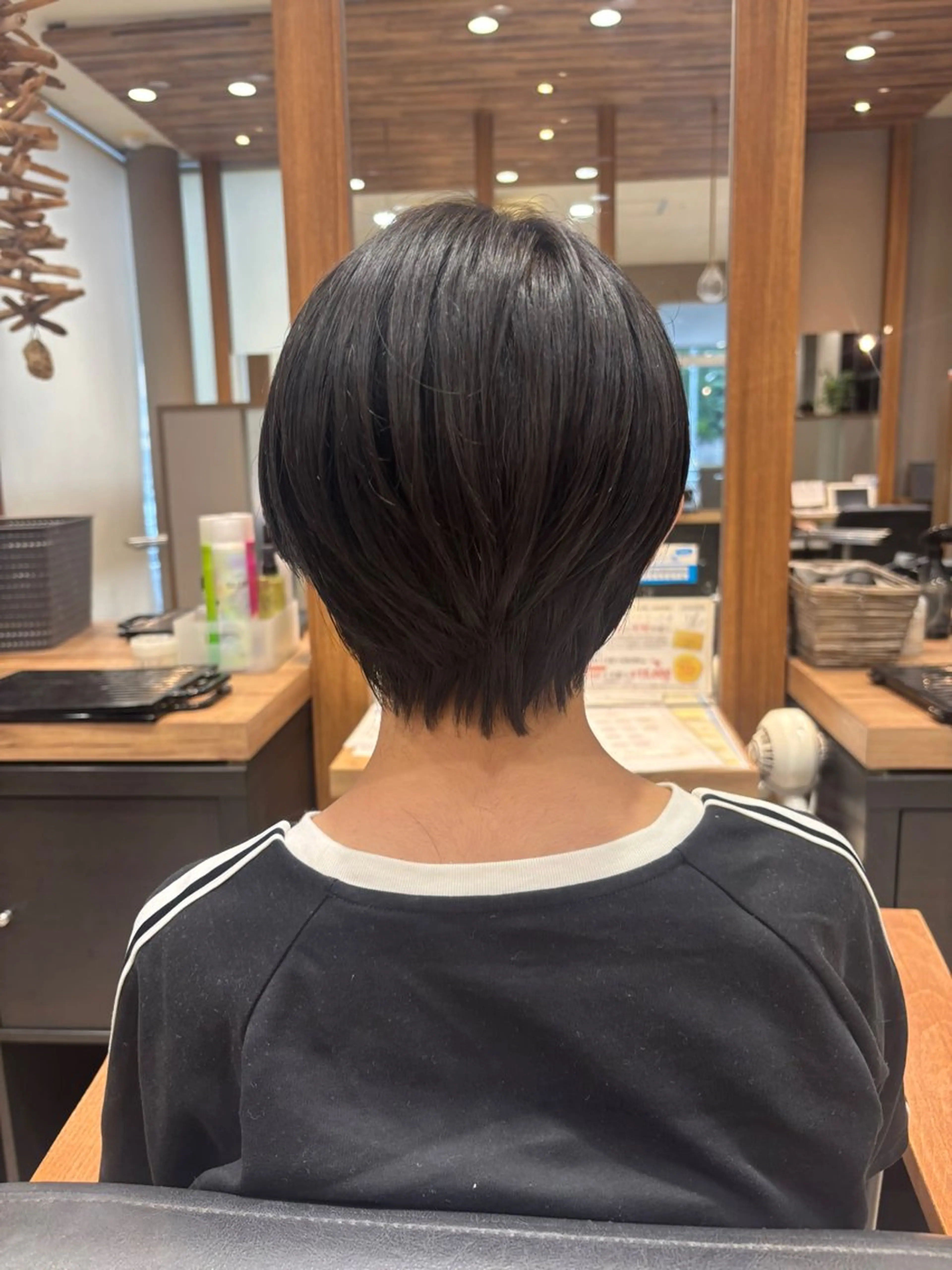 ショート カット ヘッドスパ 小嶺 歩夏のヘアスタイル