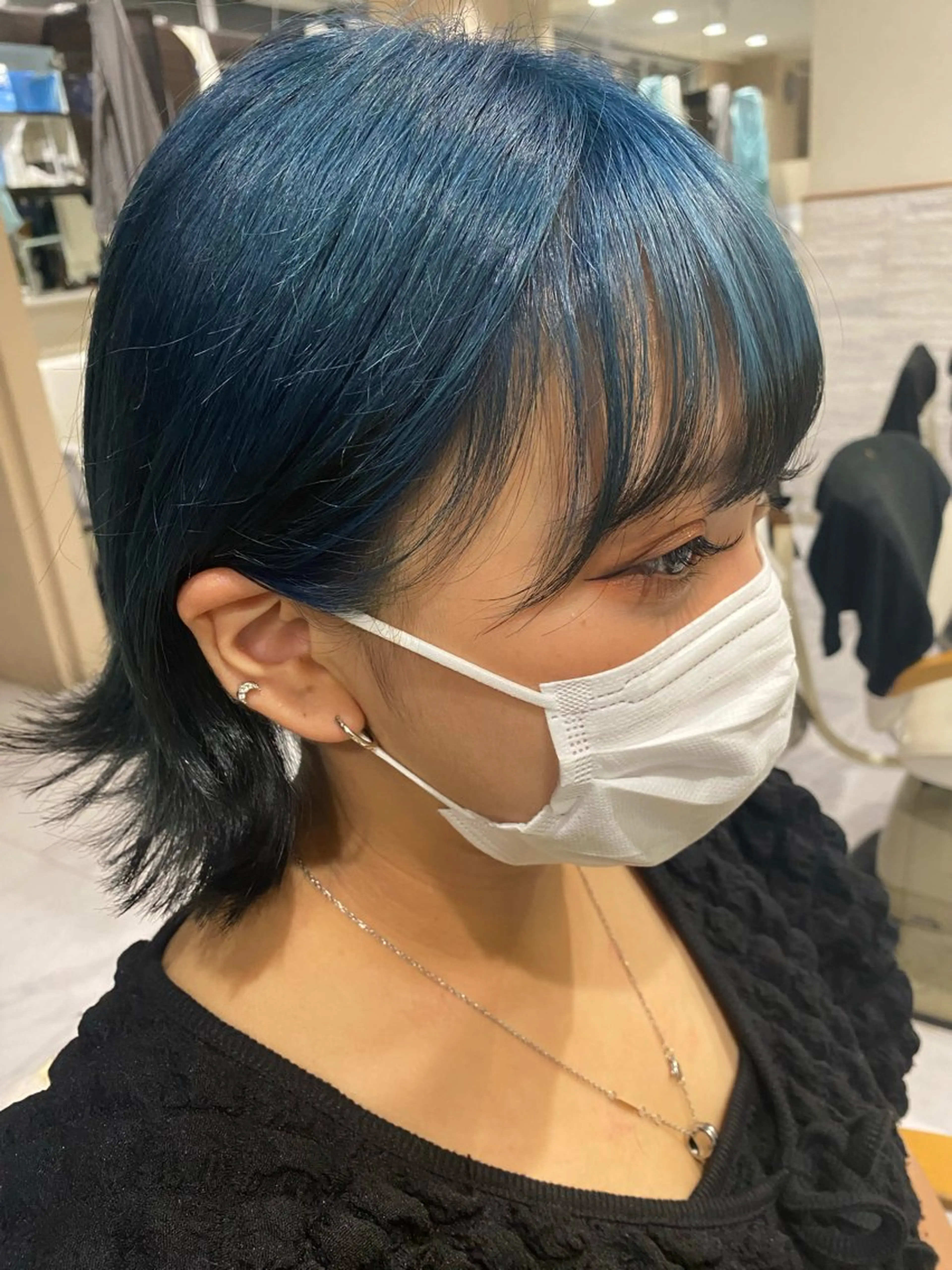 ミディアム カラー ブリーチ ブルーカラー デザインカラー カット ヘアカラー トリートメント 目黒 碧人のヘアスタイル