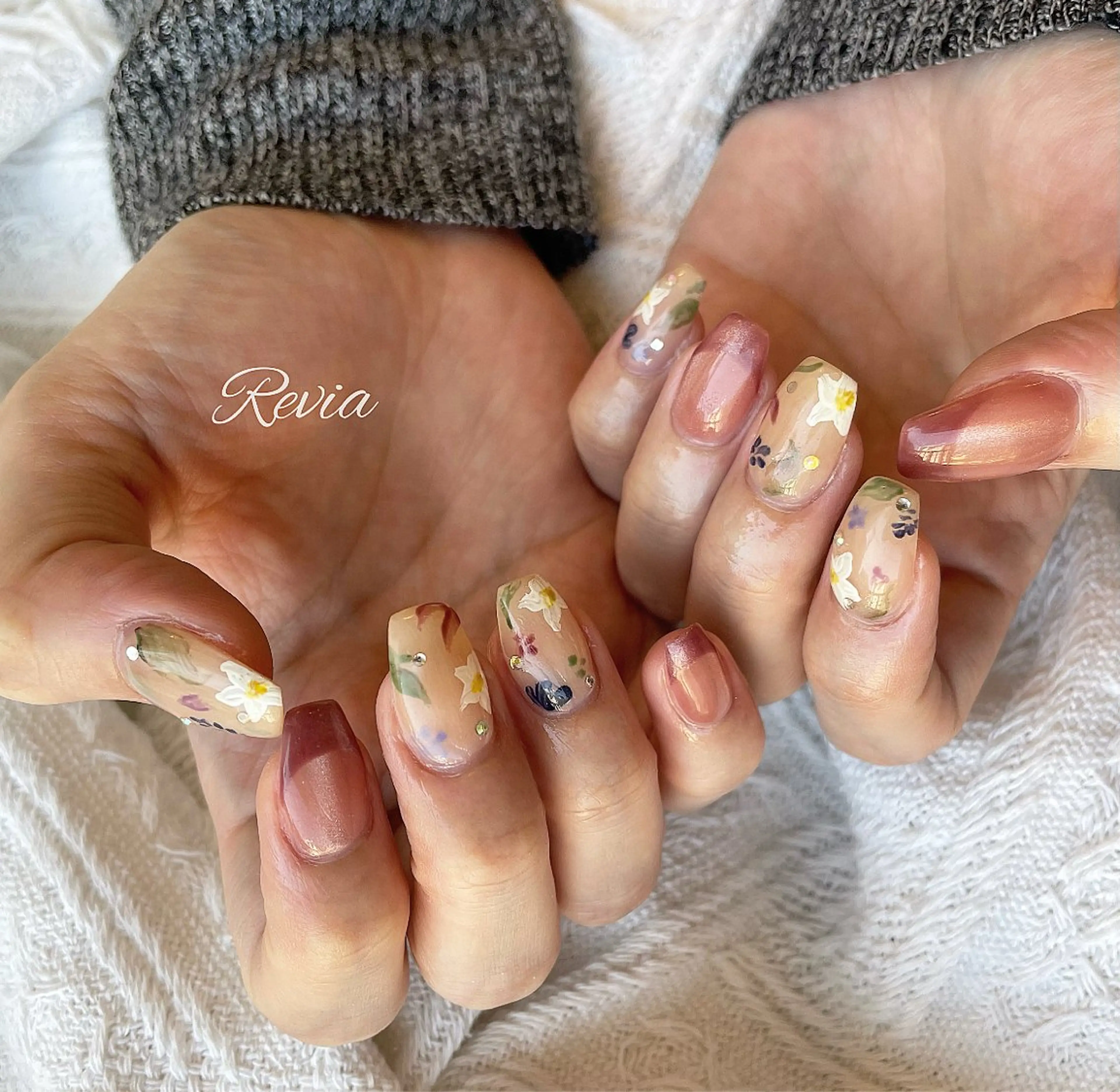 ネイル ハンドネイル revia所属・ERI Nailistのネイルデザイン