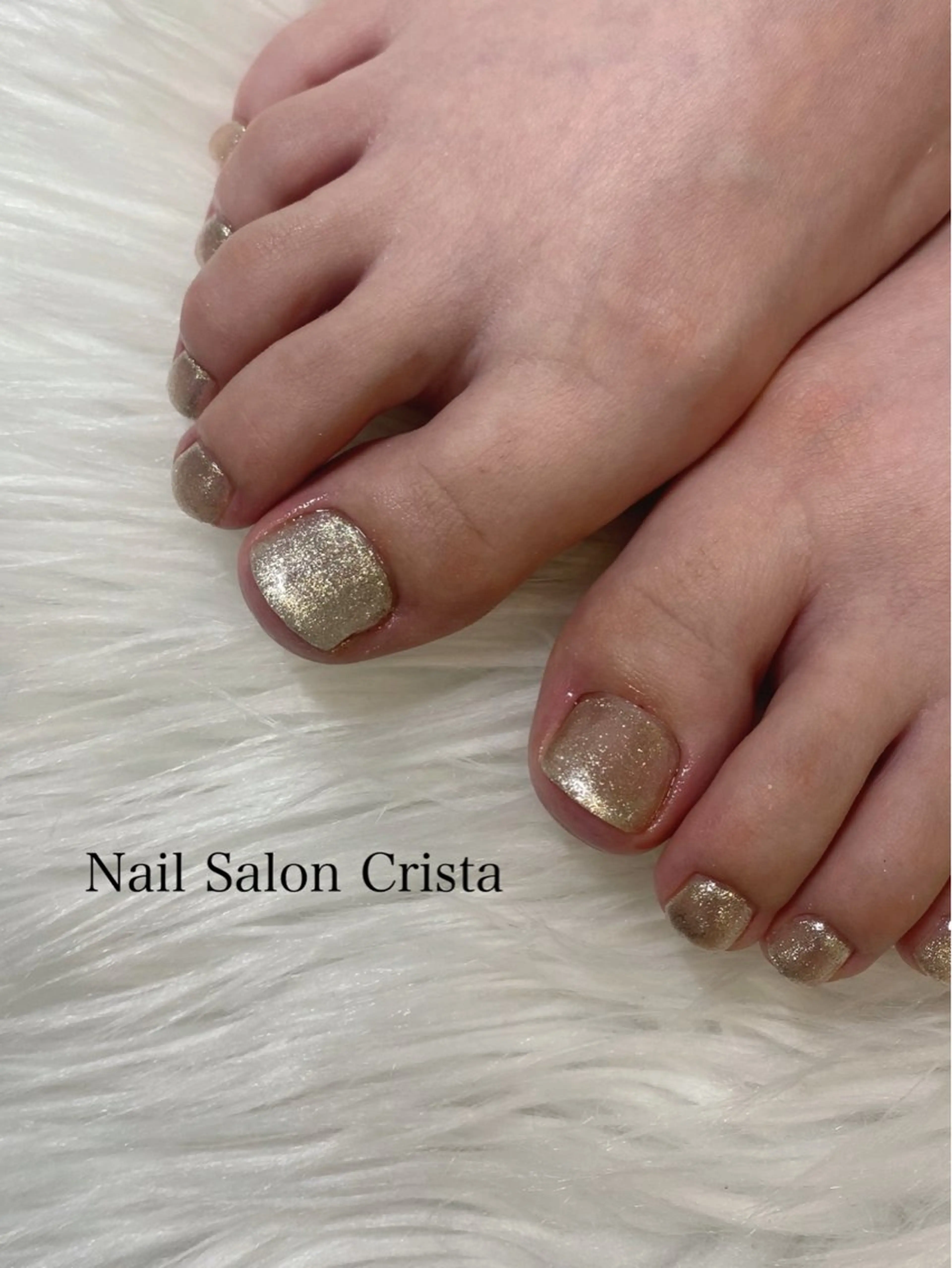 ネイル フットネイル ジェルネイル ゴールド マグネットネイル オフィスネイル フットネイル CRISTA所属・CRISTA MOMOのネイルデザイン