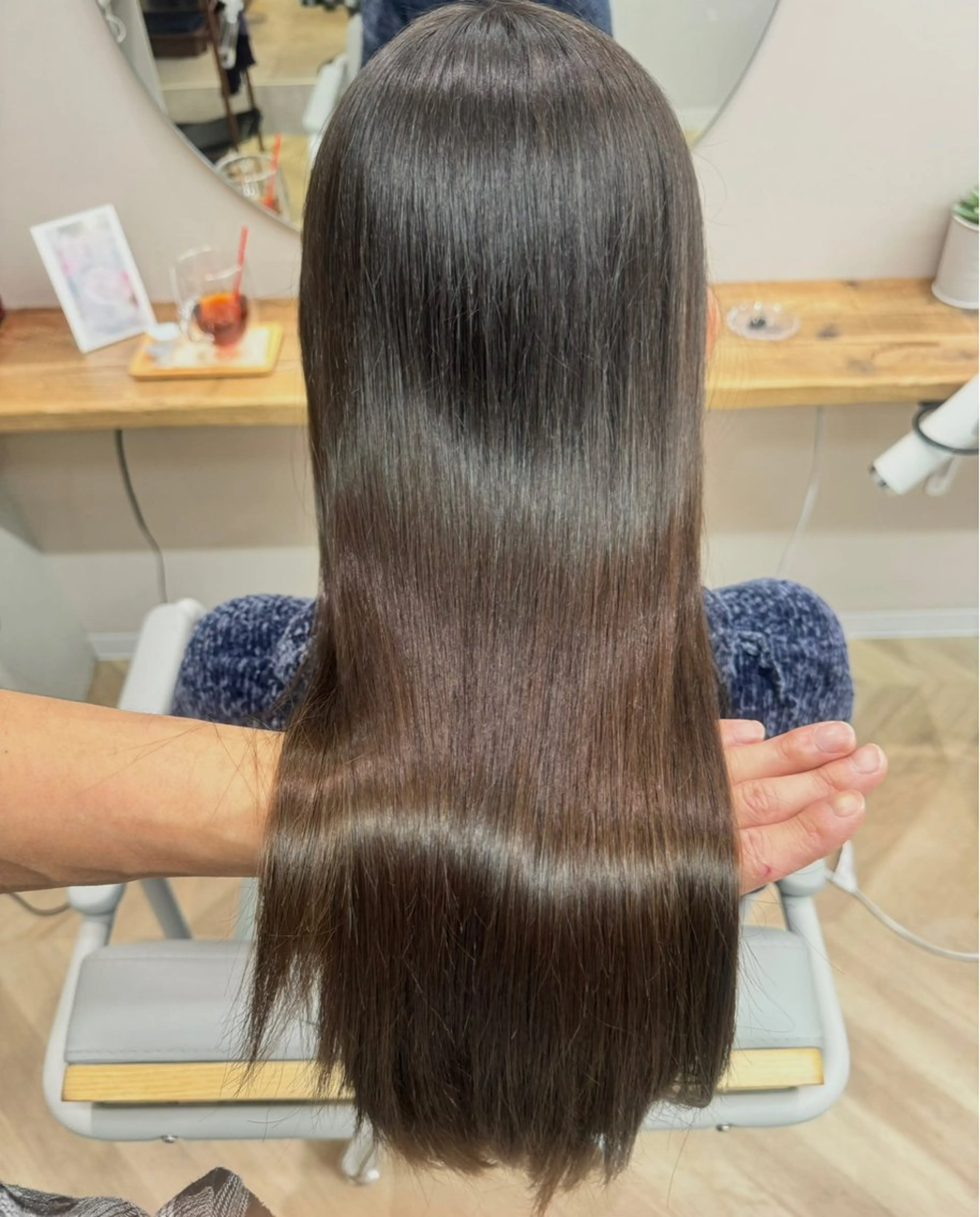 ミディアム ブリーチ矯正💐 ミルクティー💐ナオのヘアスタイル