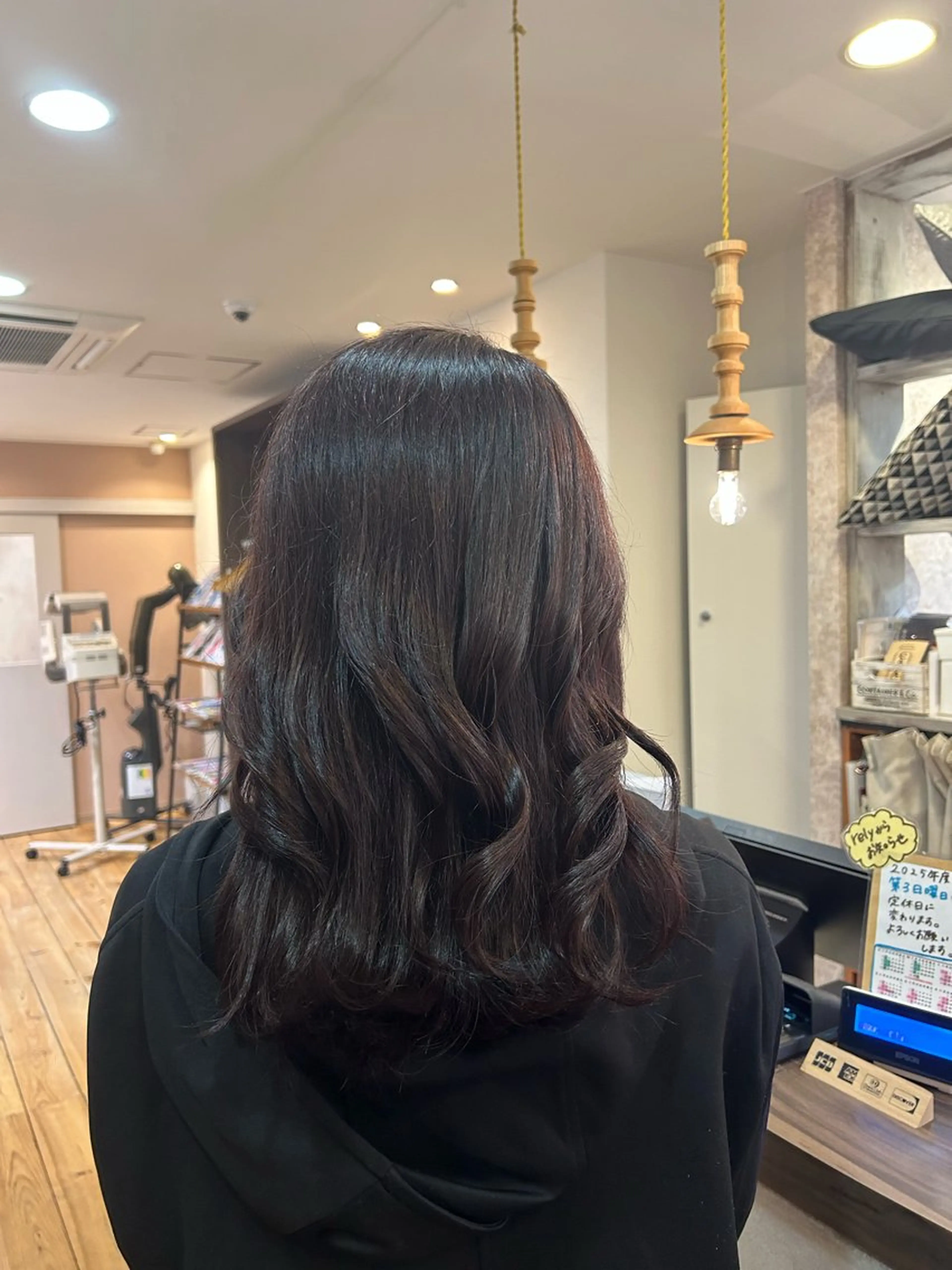 ミディアム カラー 内田 有紗のヘアスタイル