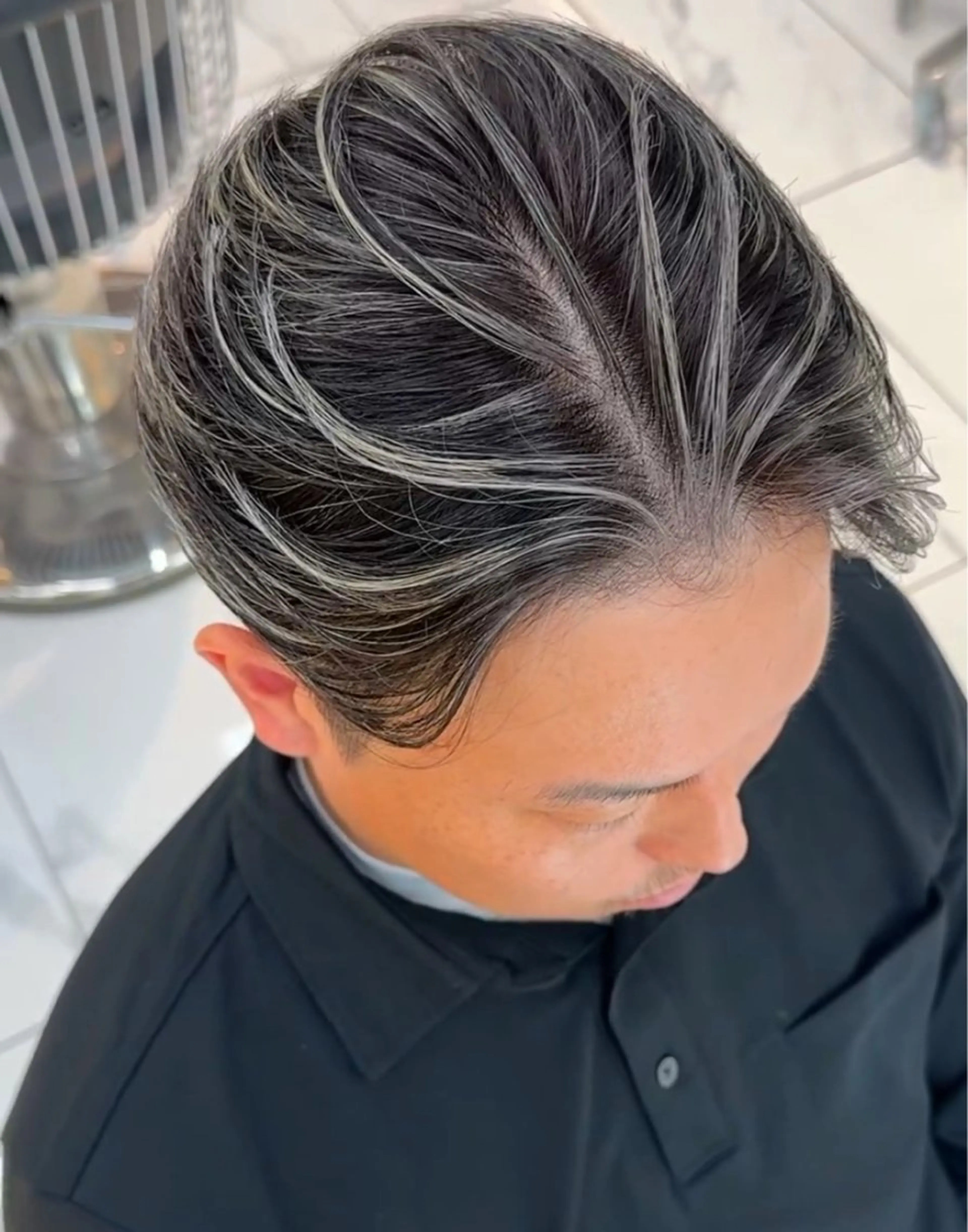 メンズ センターパート メンズハイライト メンズメッシュ カット ヘアカラー 白髪ぼかし/白髪 メッシュ/ゆうとのヘアスタイル