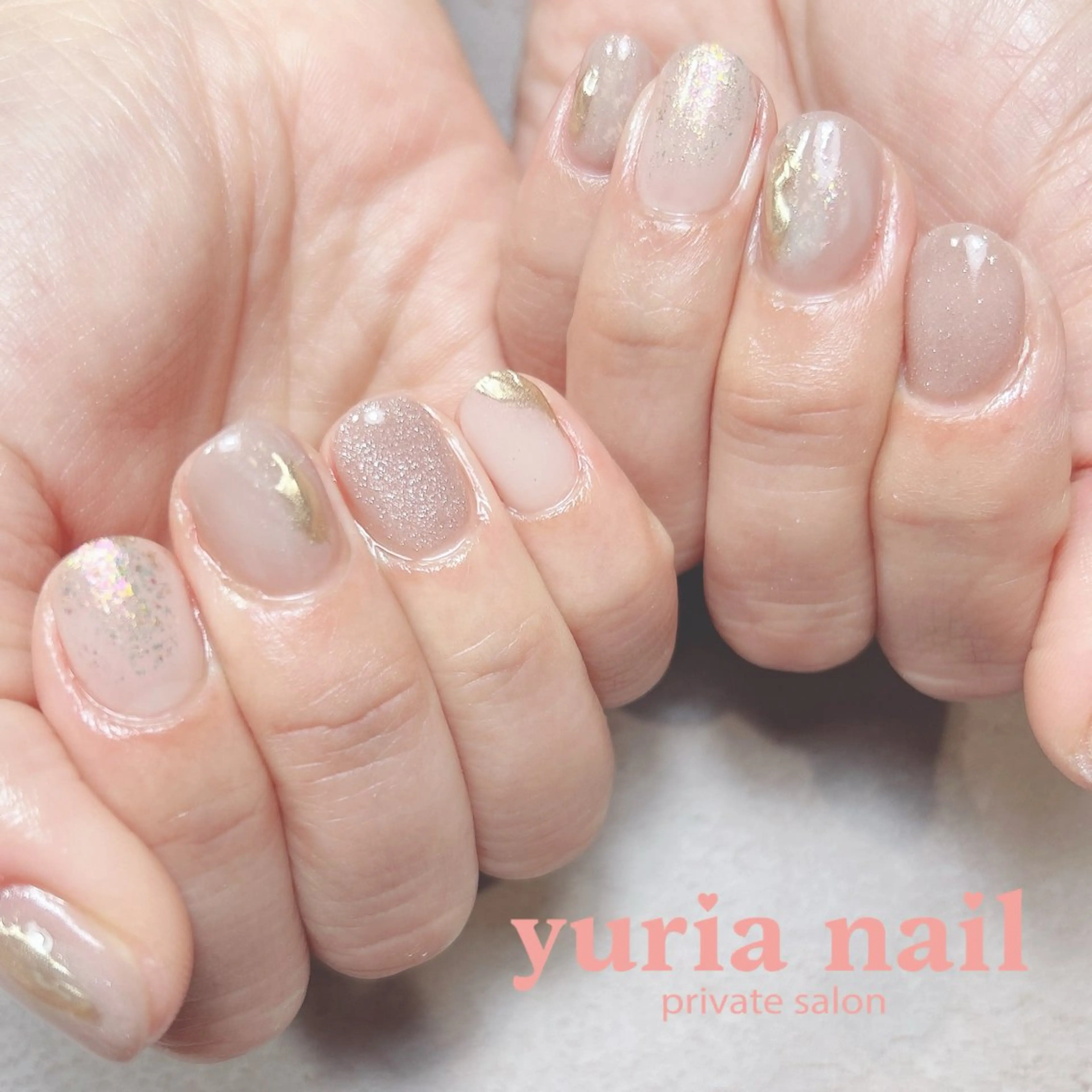 ネイル アートネイル ジェルネイル ゴールド ミラーネイル ニュアンスネイル ハンドネイル 小林 ゆりあのネイルデザイン