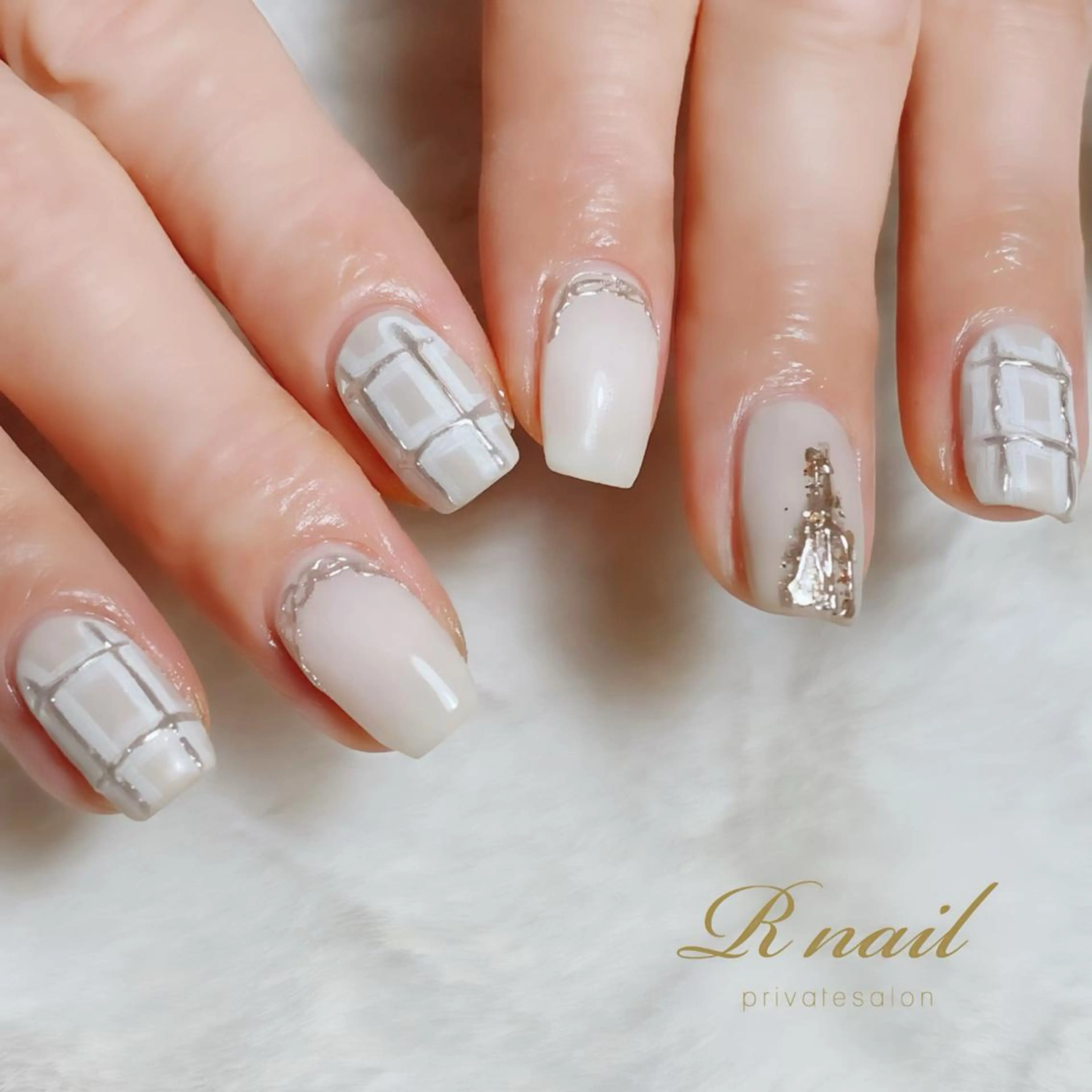 ネイル R nailのネイルデザイン