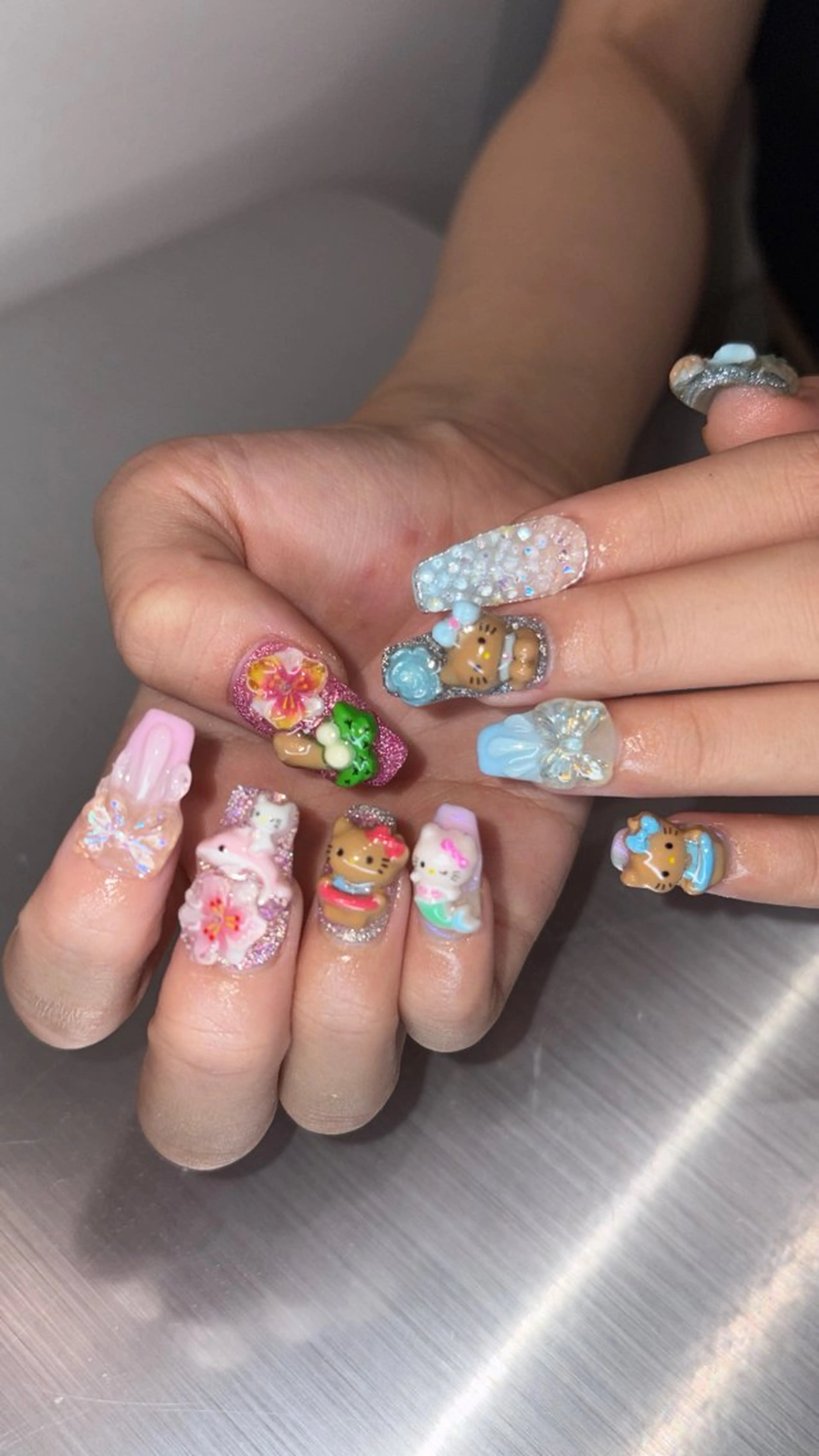 ネイル ハンドネイル 👽個性派ネイル🎀 komachiのマツエク・マツパデザイン