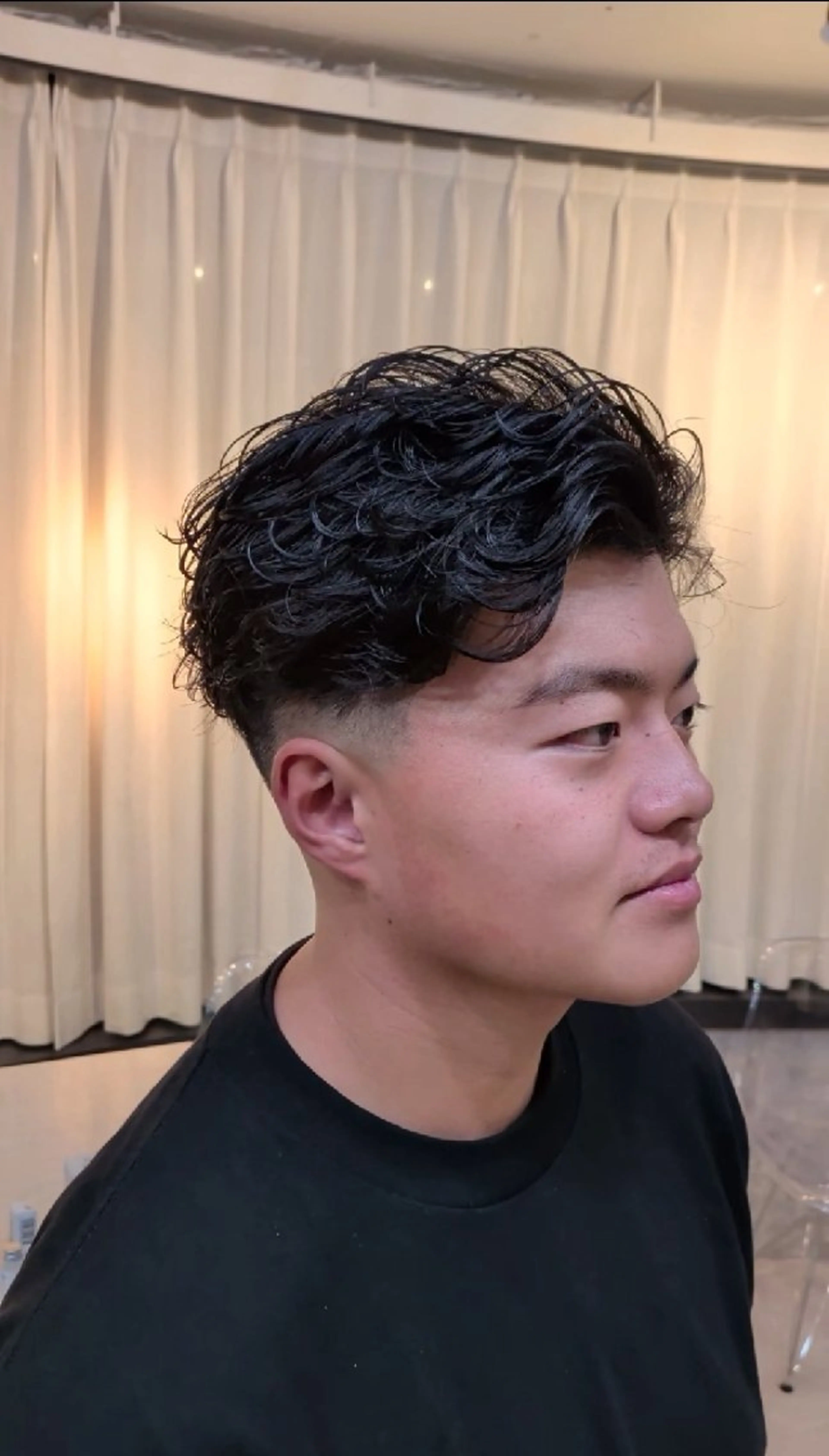 パーマ メンズ ミディアム ミディアムパーマ フェードカット メンズパーマ スキンフェード カット TIDE HAIR 高槻店所属・TIDEHAIR. IKUのヘアスタイル