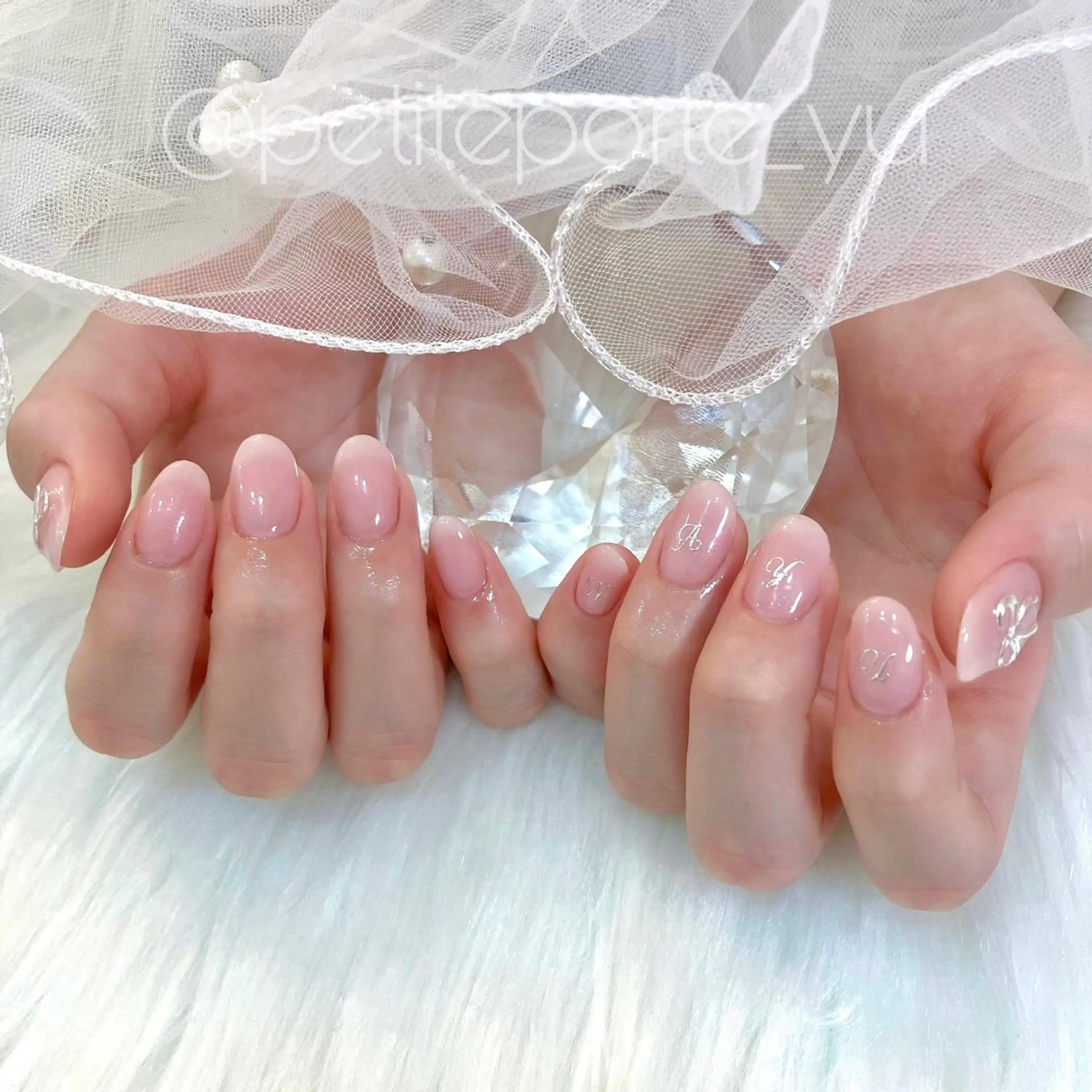 ネイル ピンク シルバー シンプルネイル ハンドネイル nailsalon petite porte所属・petite porteのネイルデザイン