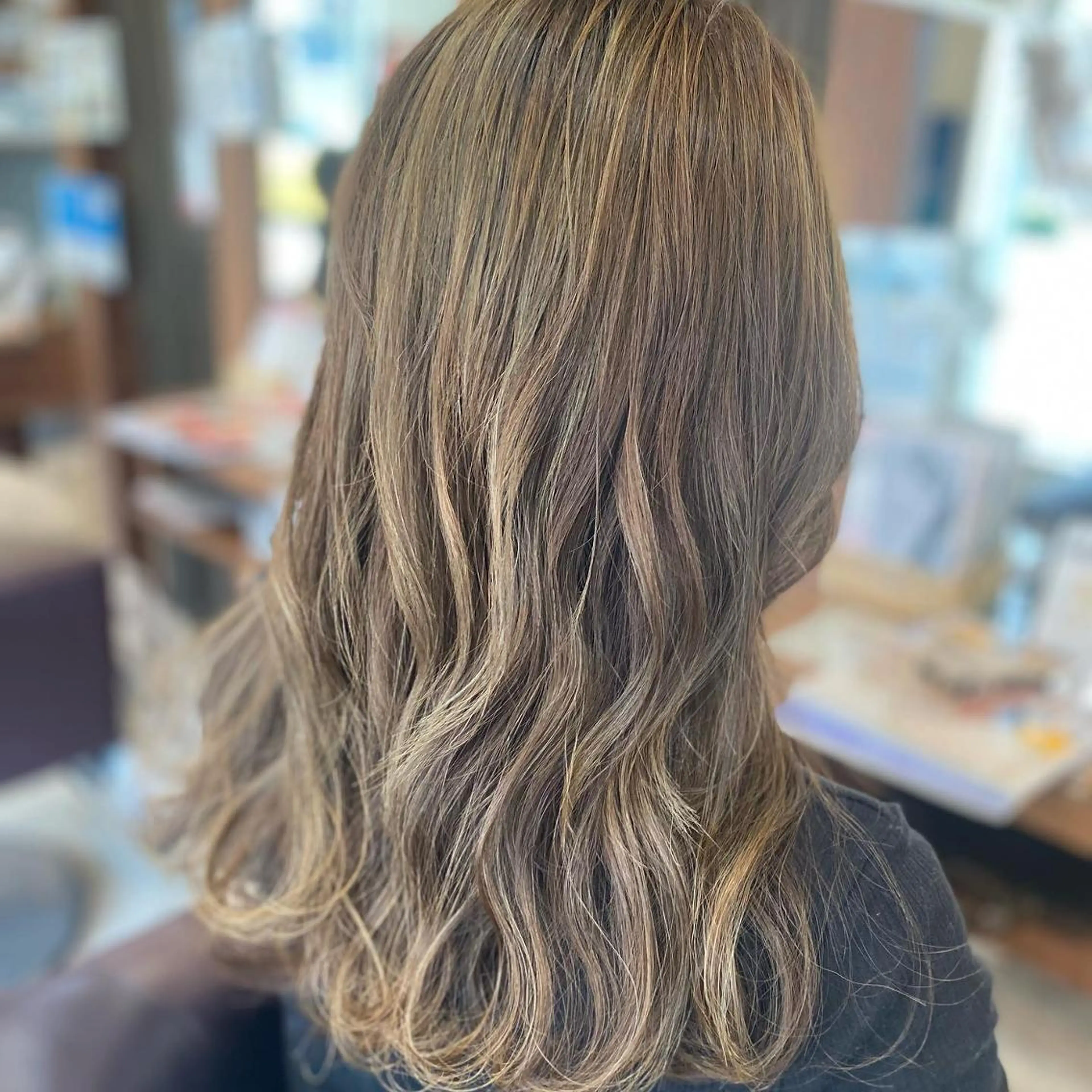 セミロング カット ヘアカラー 加藤 実穂のヘアスタイル