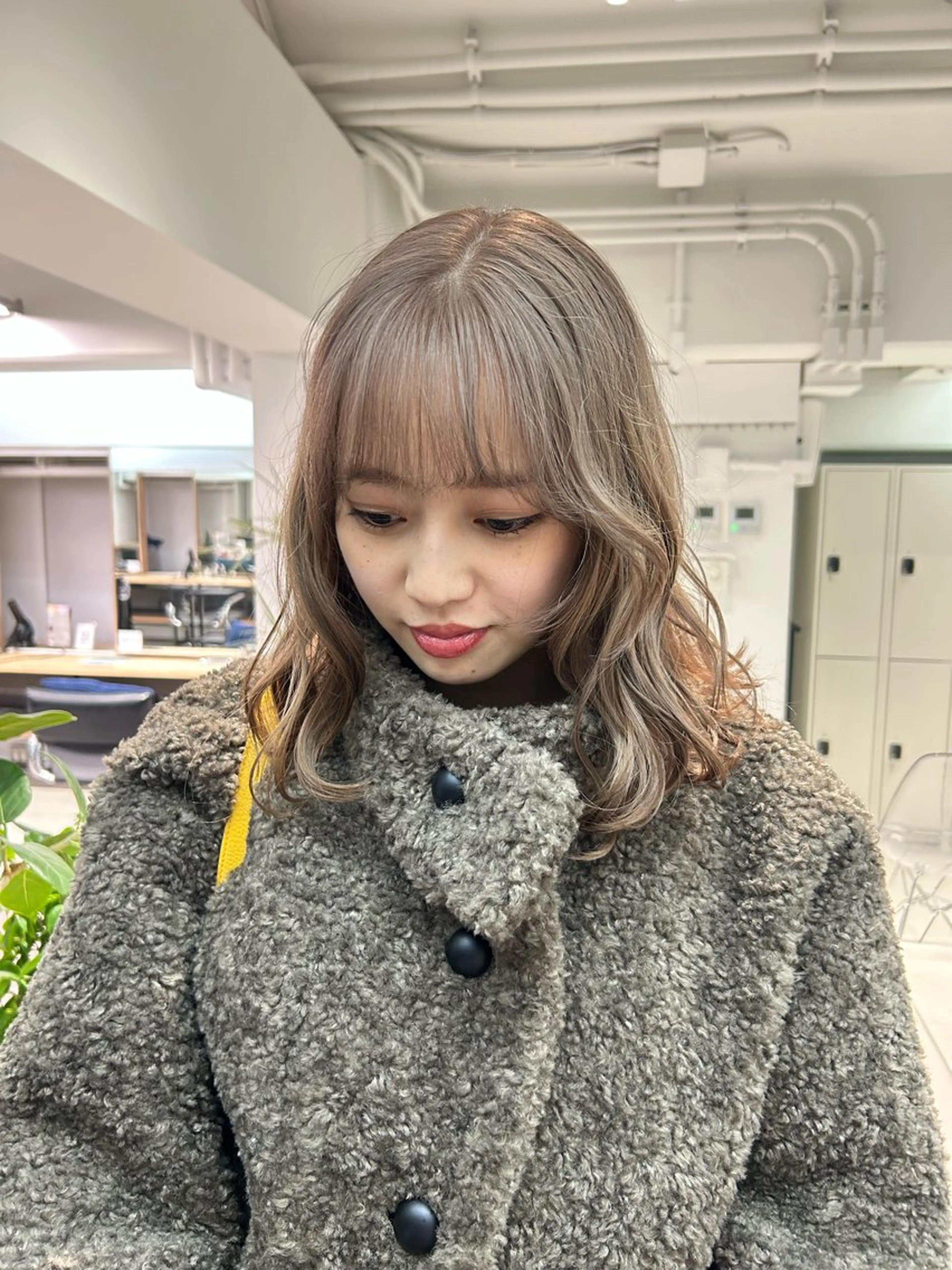 ミディアム カラー ヘアカラー トリートメント moeka 表参道のヘアスタイル