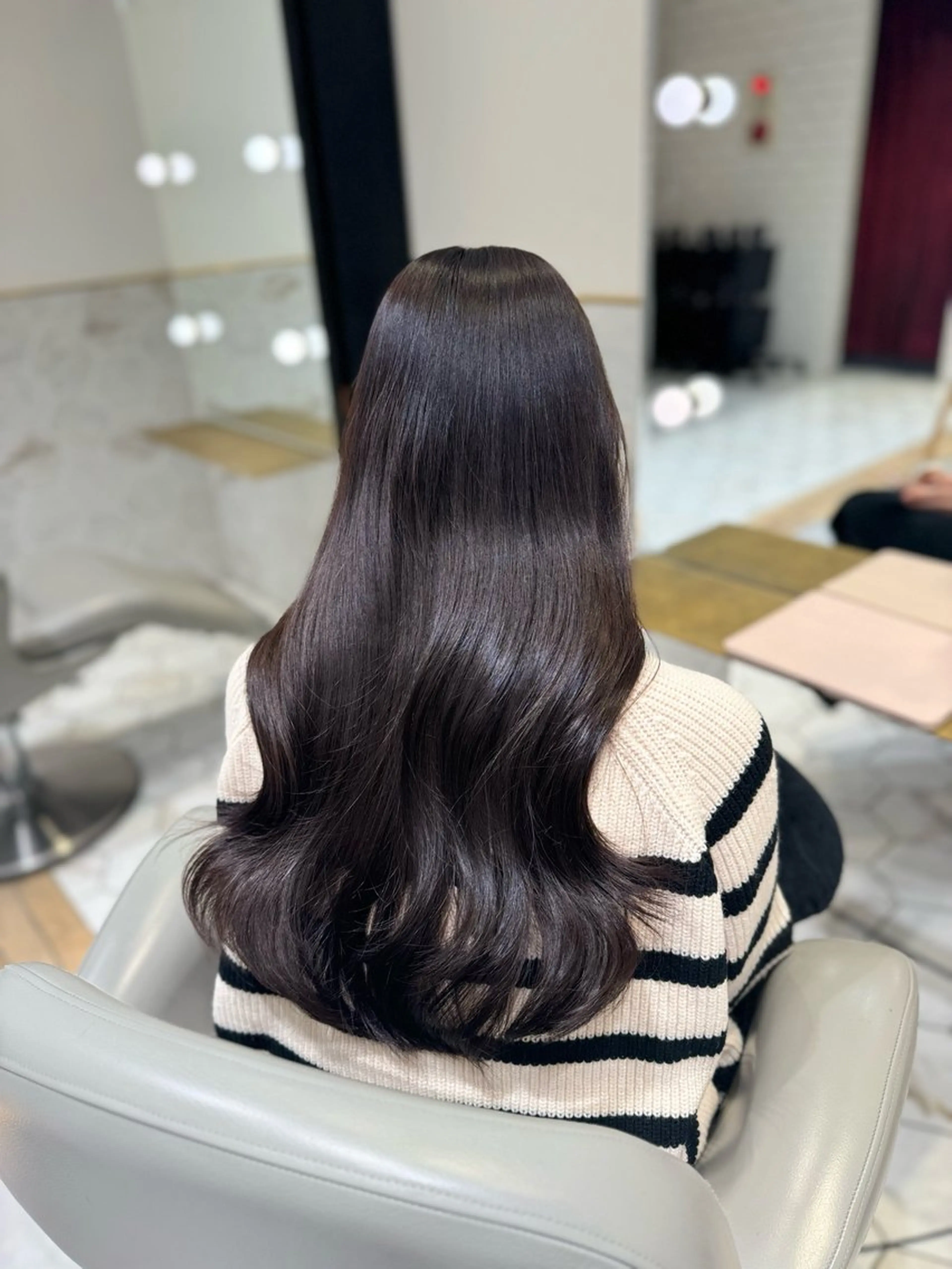 ロング カラー ショコラグレージュ グレージュ ヘアカラー costes 今井芽依のヘアスタイル