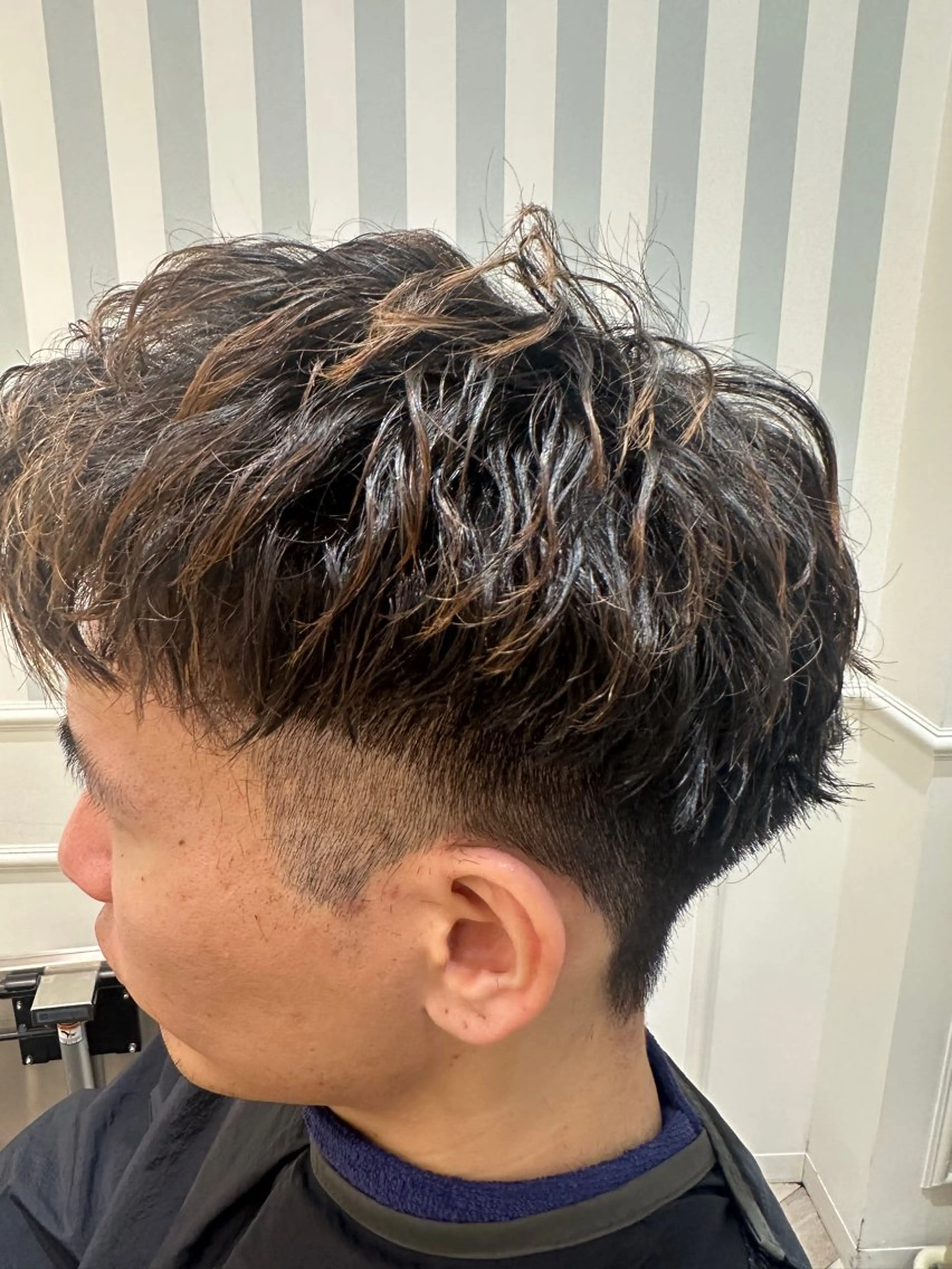 メンズ アップバング フェザーパーマ 安藝颯/メンズカットのヘアスタイル