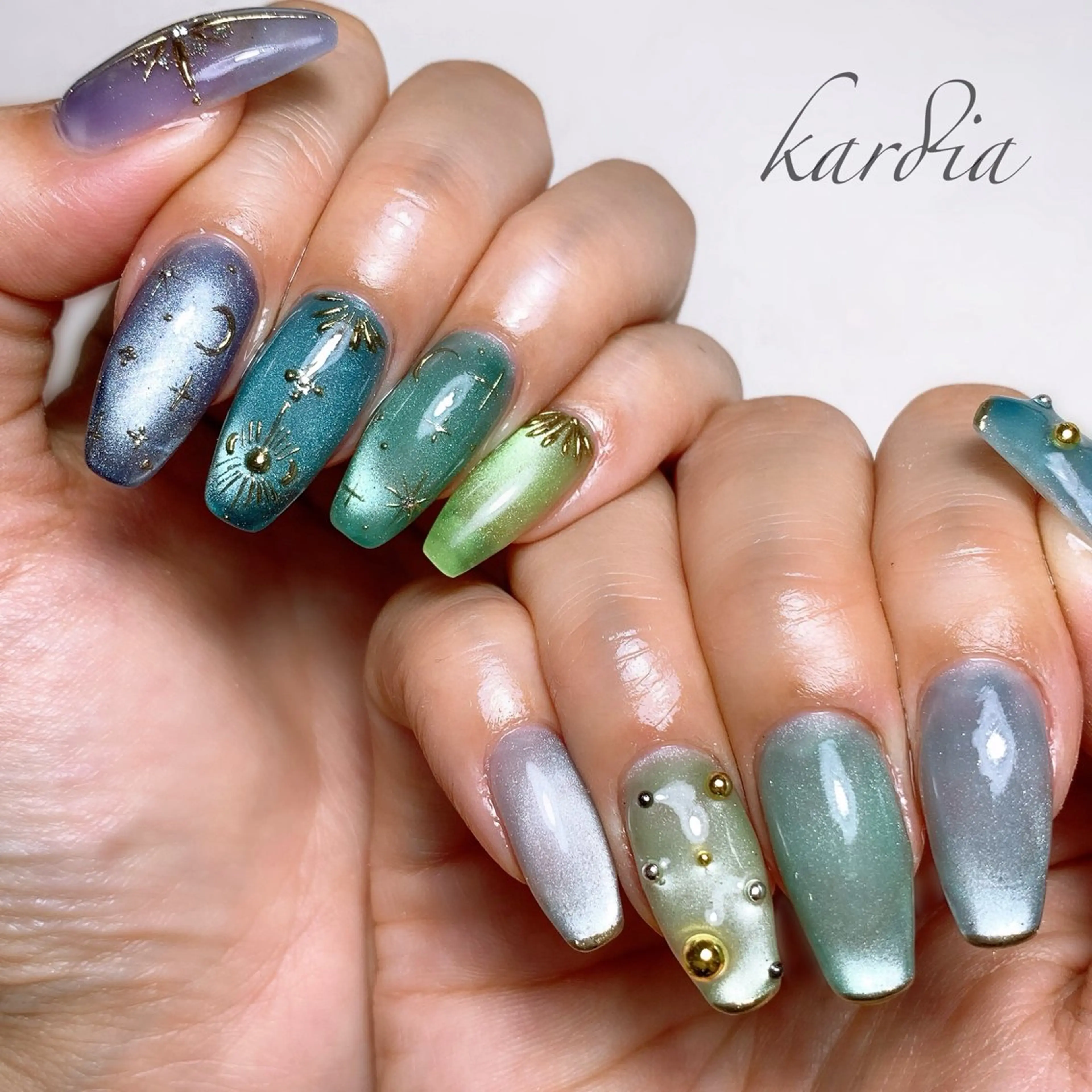 ネイル ハンドネイル καρδιά -ｶﾙﾃﾞｨｱ-のネイルデザイン