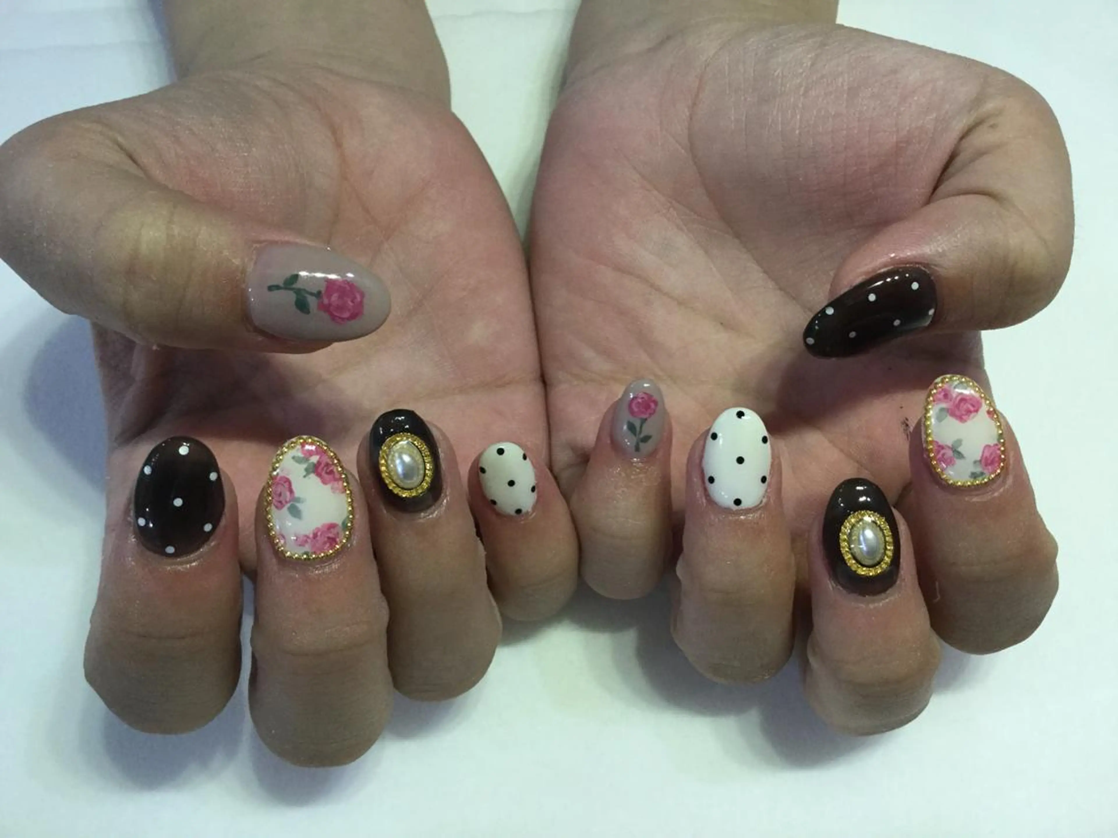 ネイル ハンドネイル 💎🐰 saki. m 🐰💎のネイルデザイン